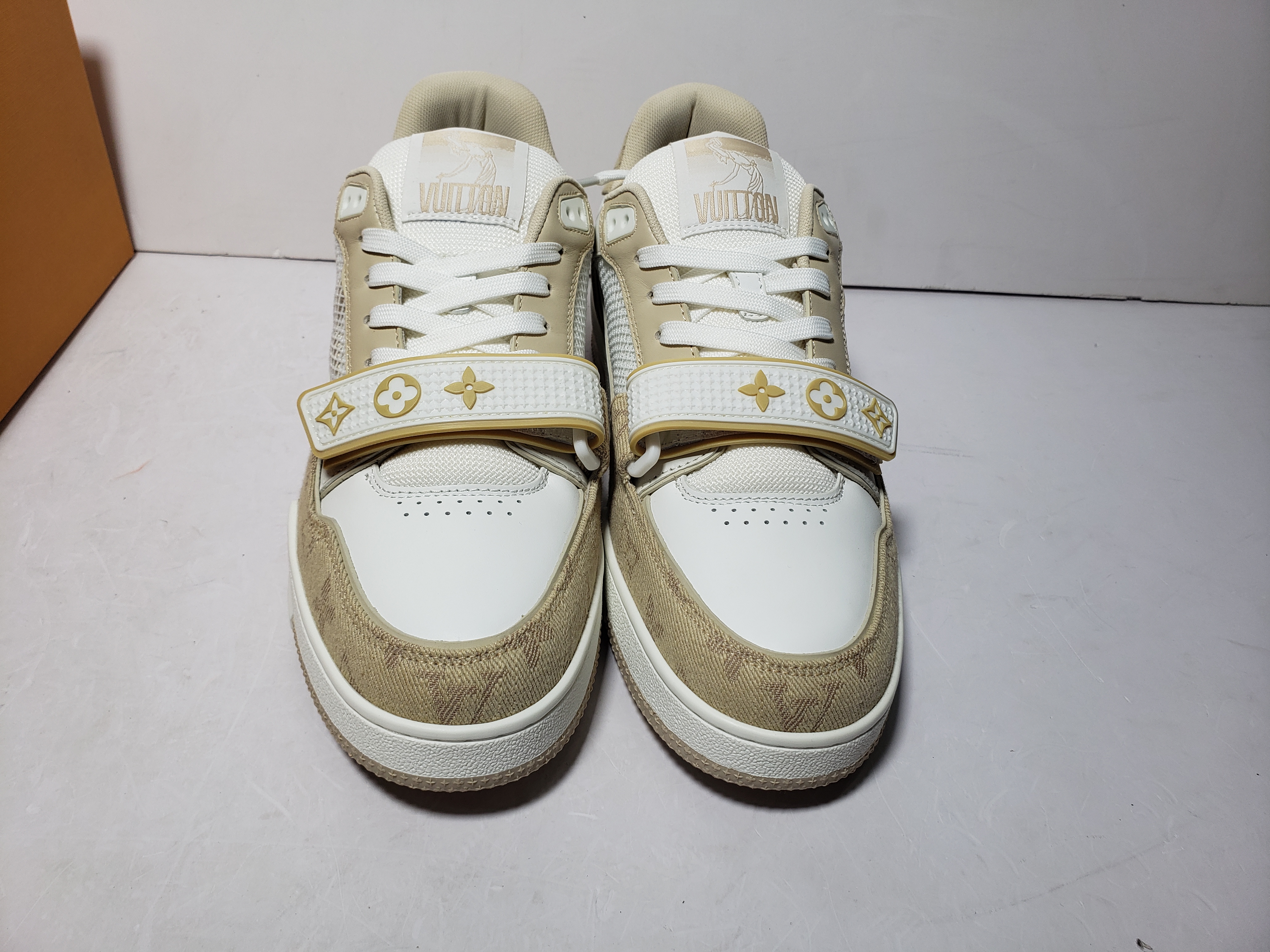 Replica Louis Vuitton Trainer Beige Cloth Cover,GO0220