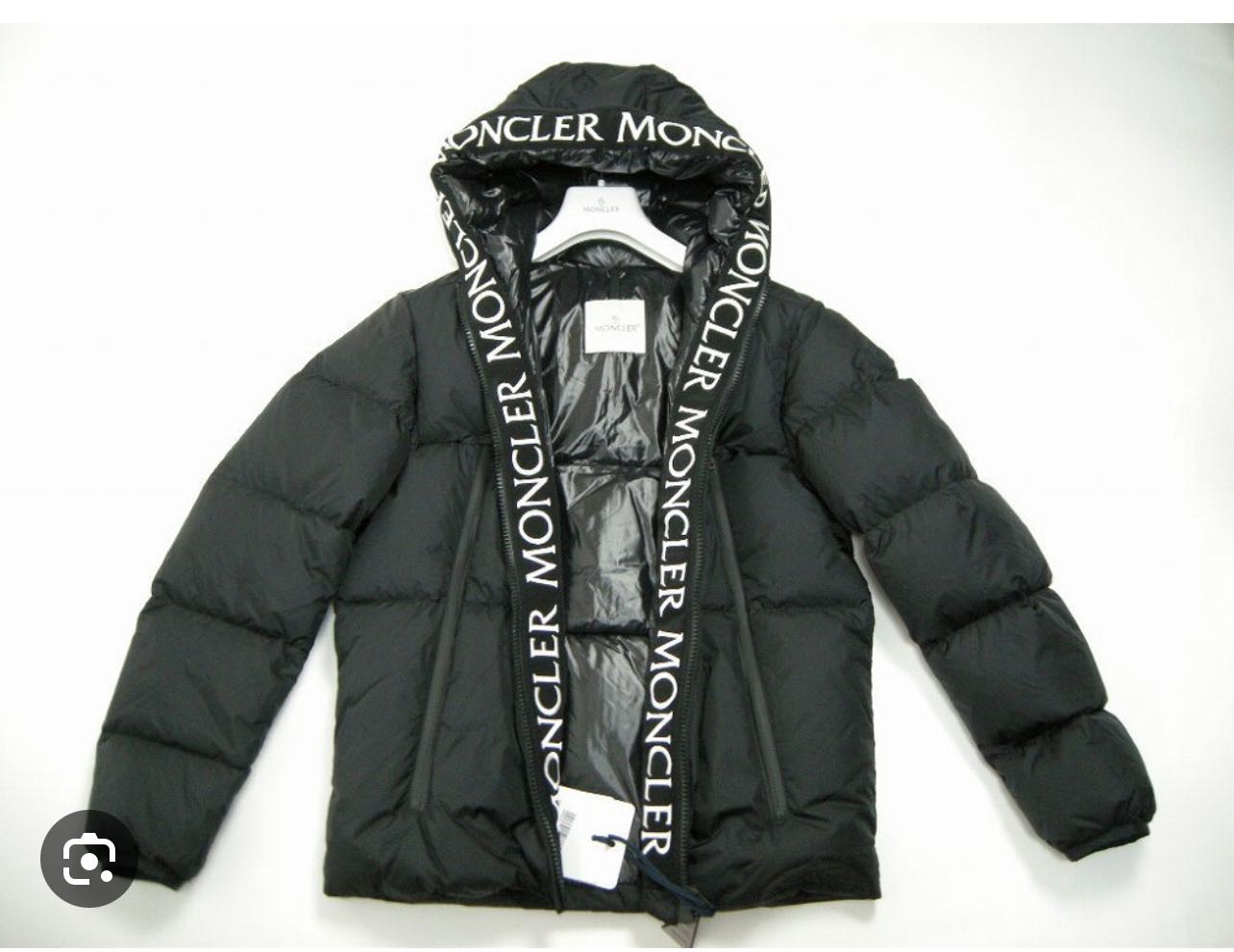 Moncler Montcla  Short Down Jacket