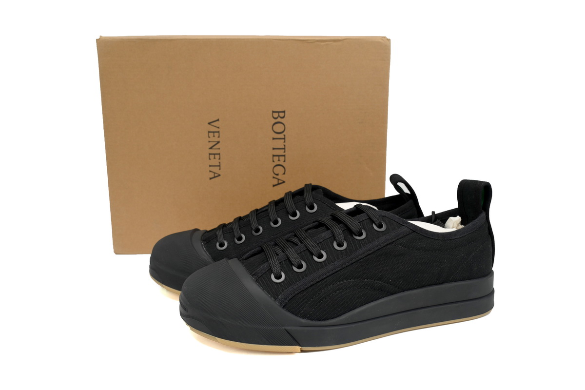 Replica Bottega Veneta lace up round toe fashionable sneakers Black