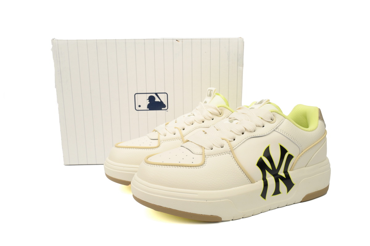 Replica Giày MLB Chunky Liner New York Yankees Beige 3ASXCA12N-50BGS