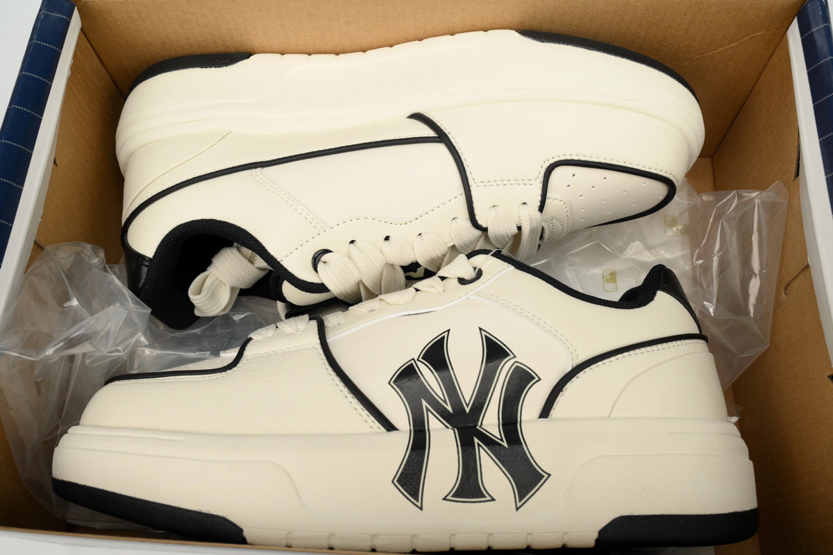 Replica Giày MLB Chunky Liner White Black 3ASXCA12N-50MHS