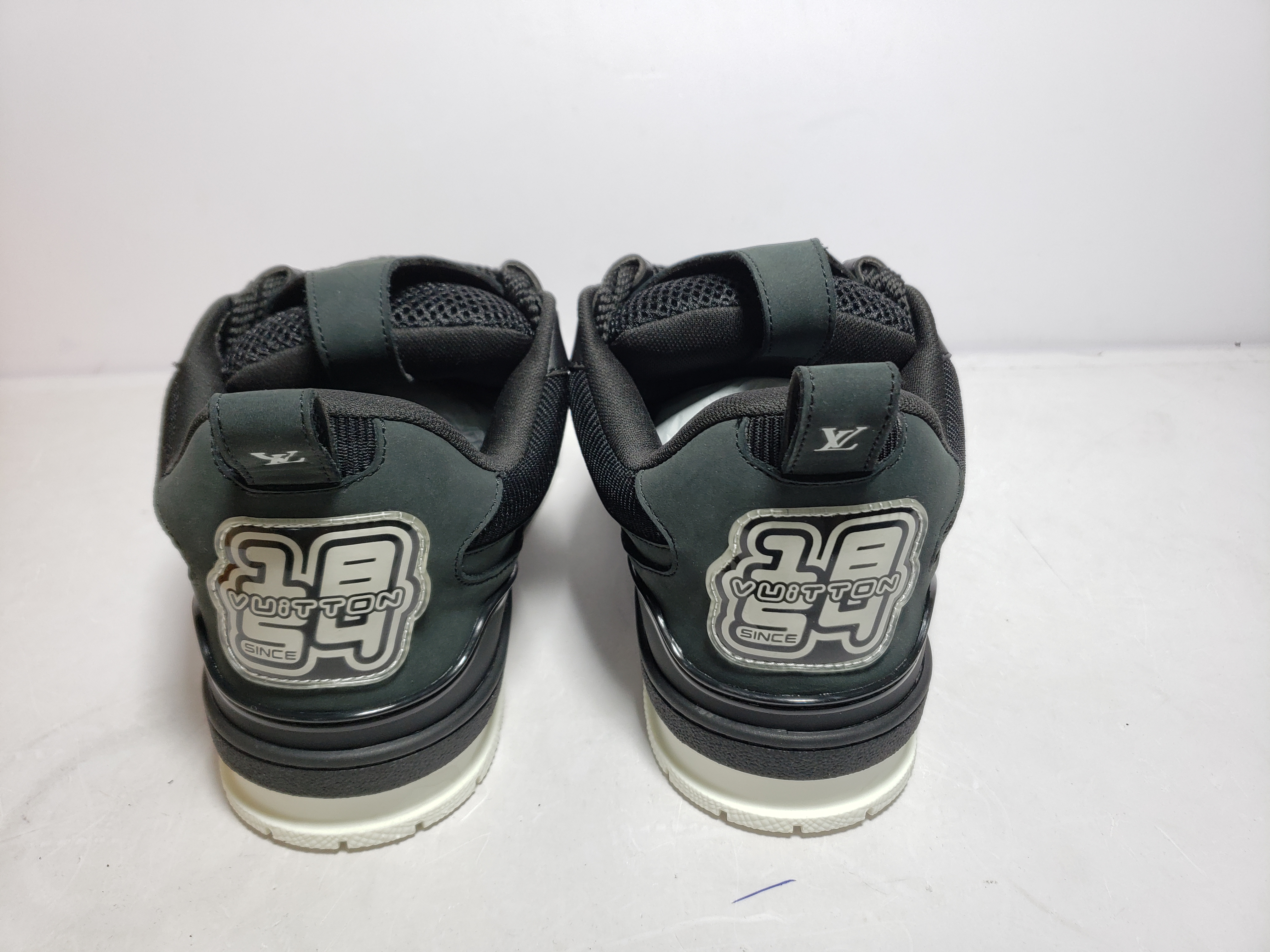 Replica Louis Vuitton Leather lace up Fashionable Board Shoes Black,51BCOLRB