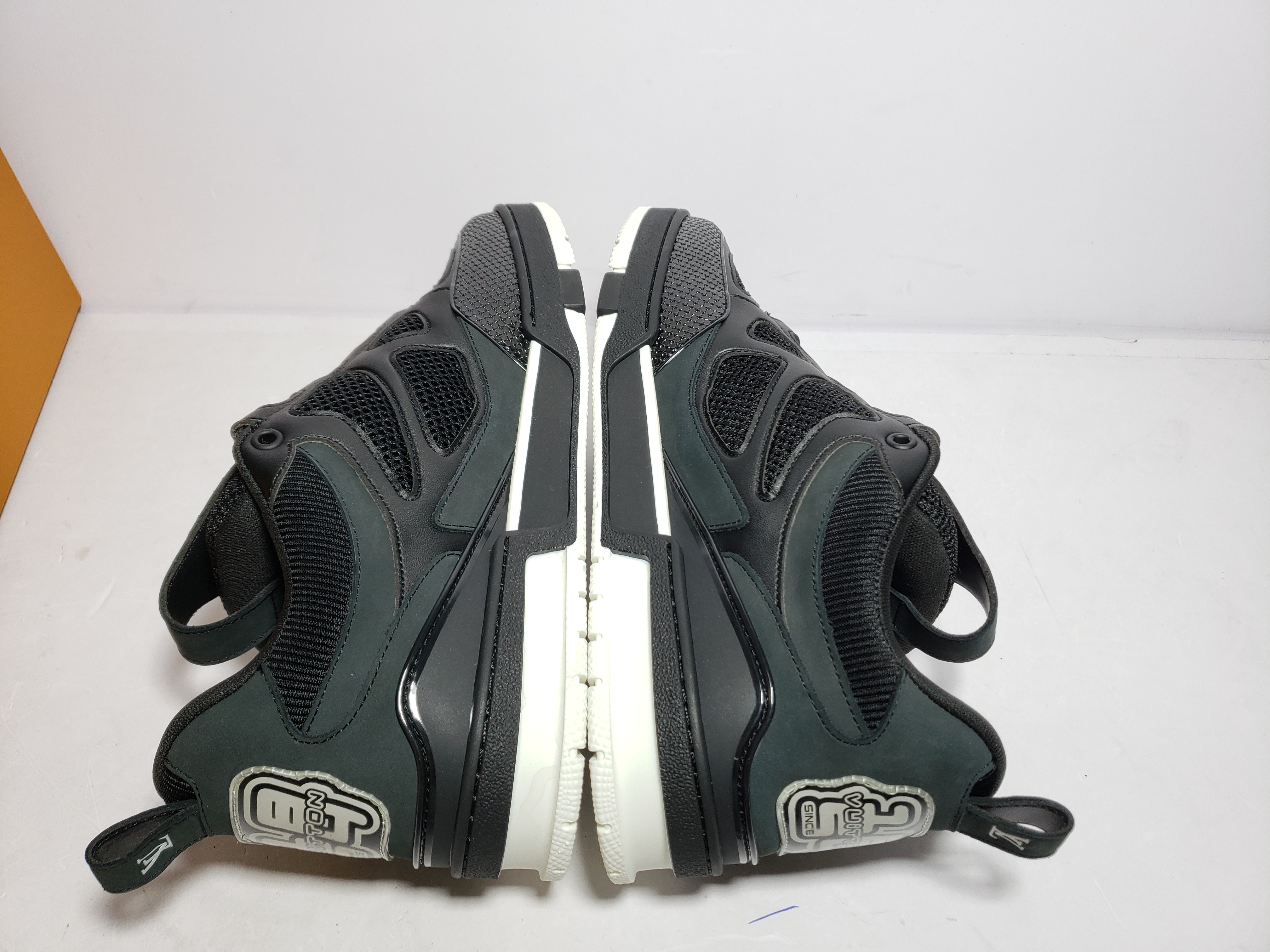 Replica Louis Vuitton Leather lace up Fashionable Board Shoes Black,51BCOLRB