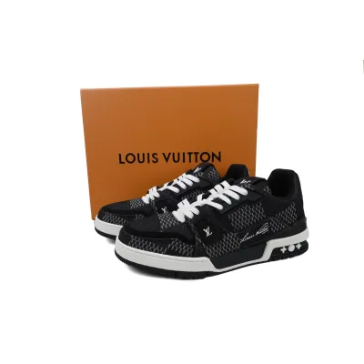 LOUIS VUITTON Trainer Black 02