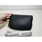 Gaby zipped pouch in quilted lambskin