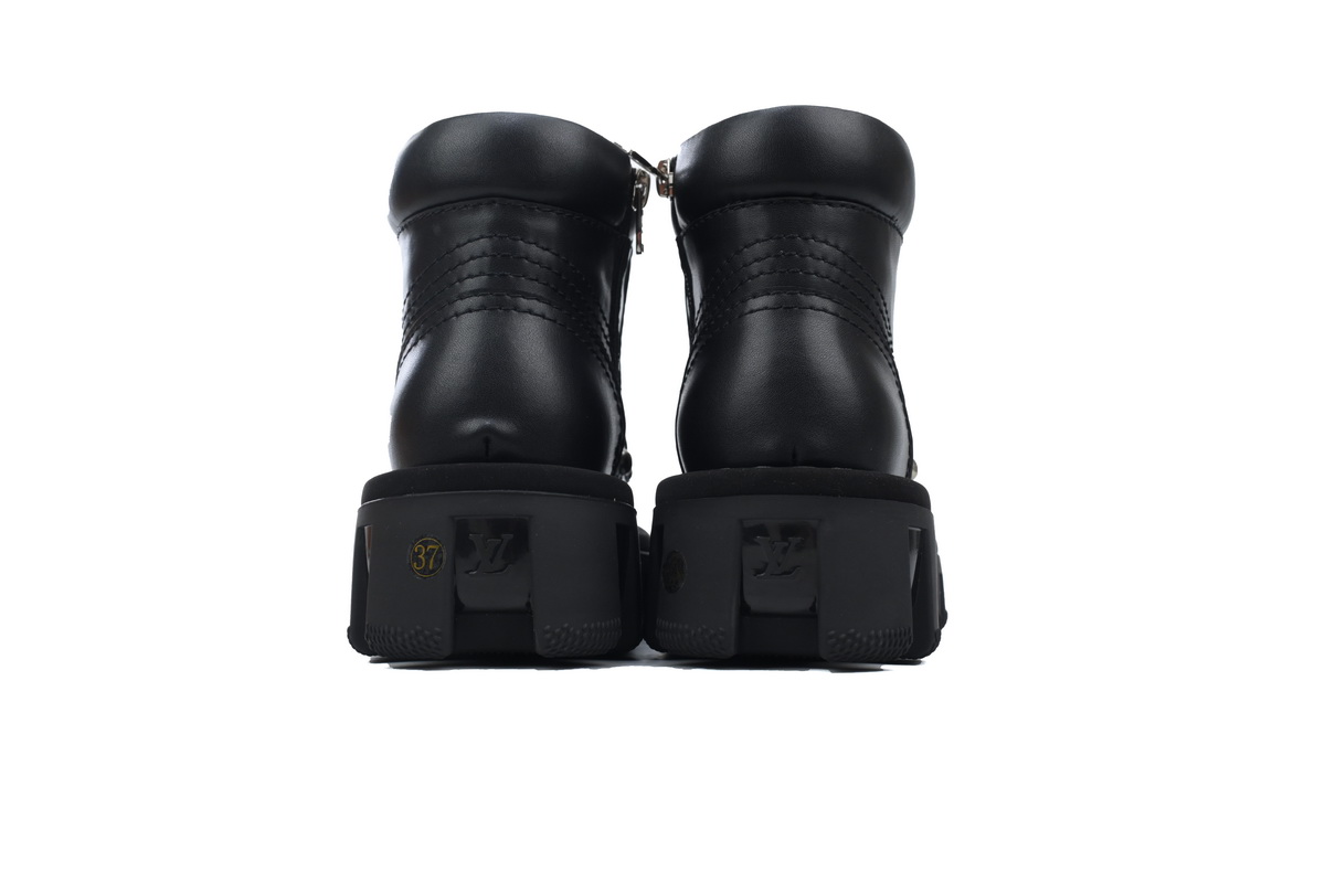 LOUIS VUITTON Martin boots Black skin