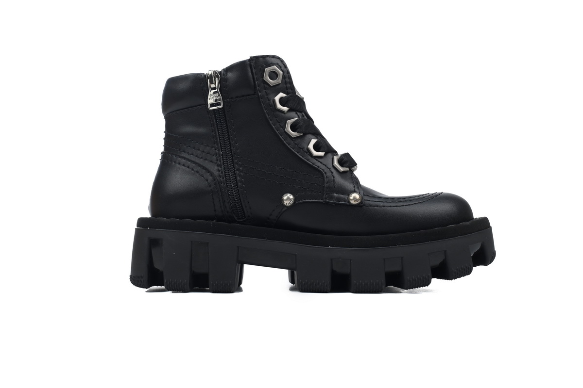 LOUIS VUITTON Martin boots Black skin