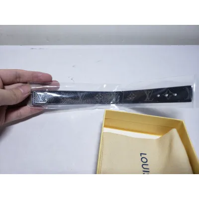 LV Slim Bracelet 02