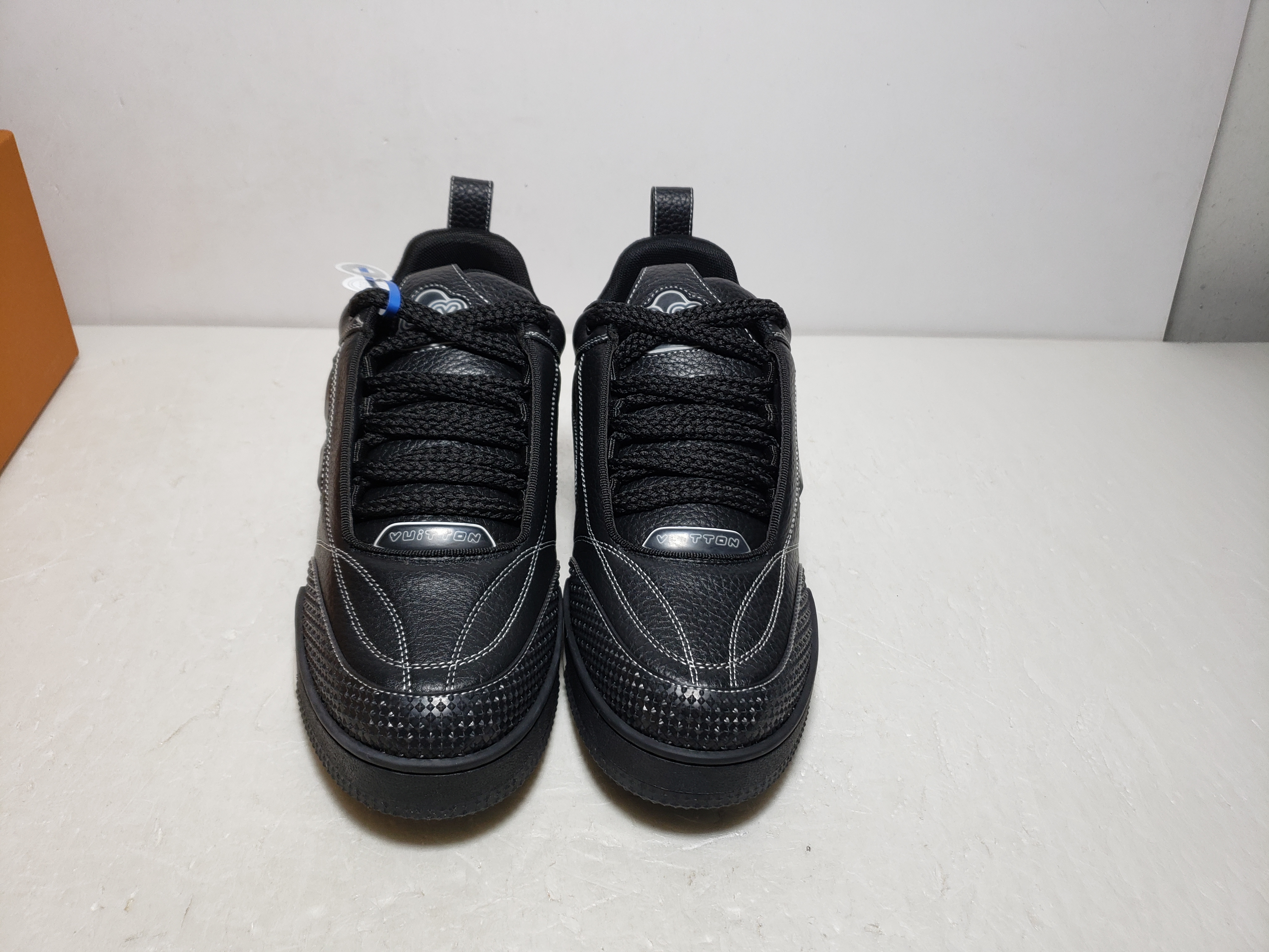 Replica Louis Vuitton Skate Black