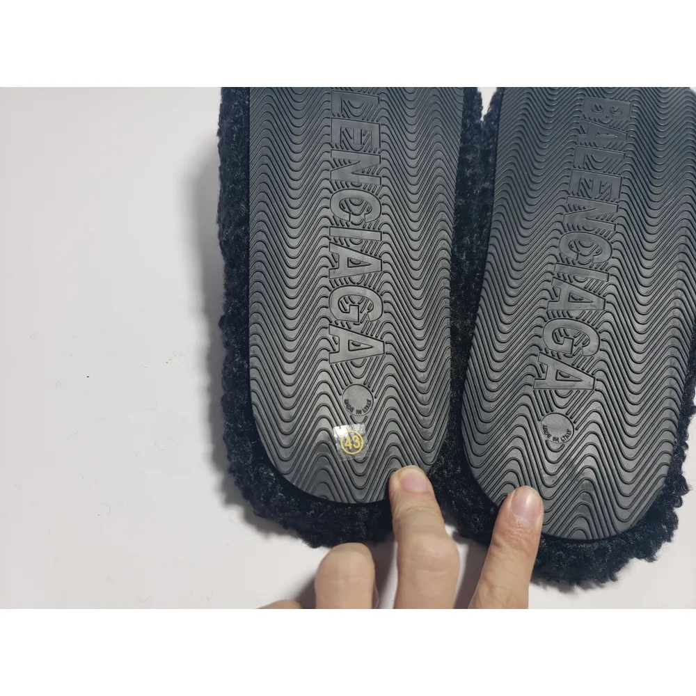 Flash sale| Balenciaga Furry Slide Black/White/Pink