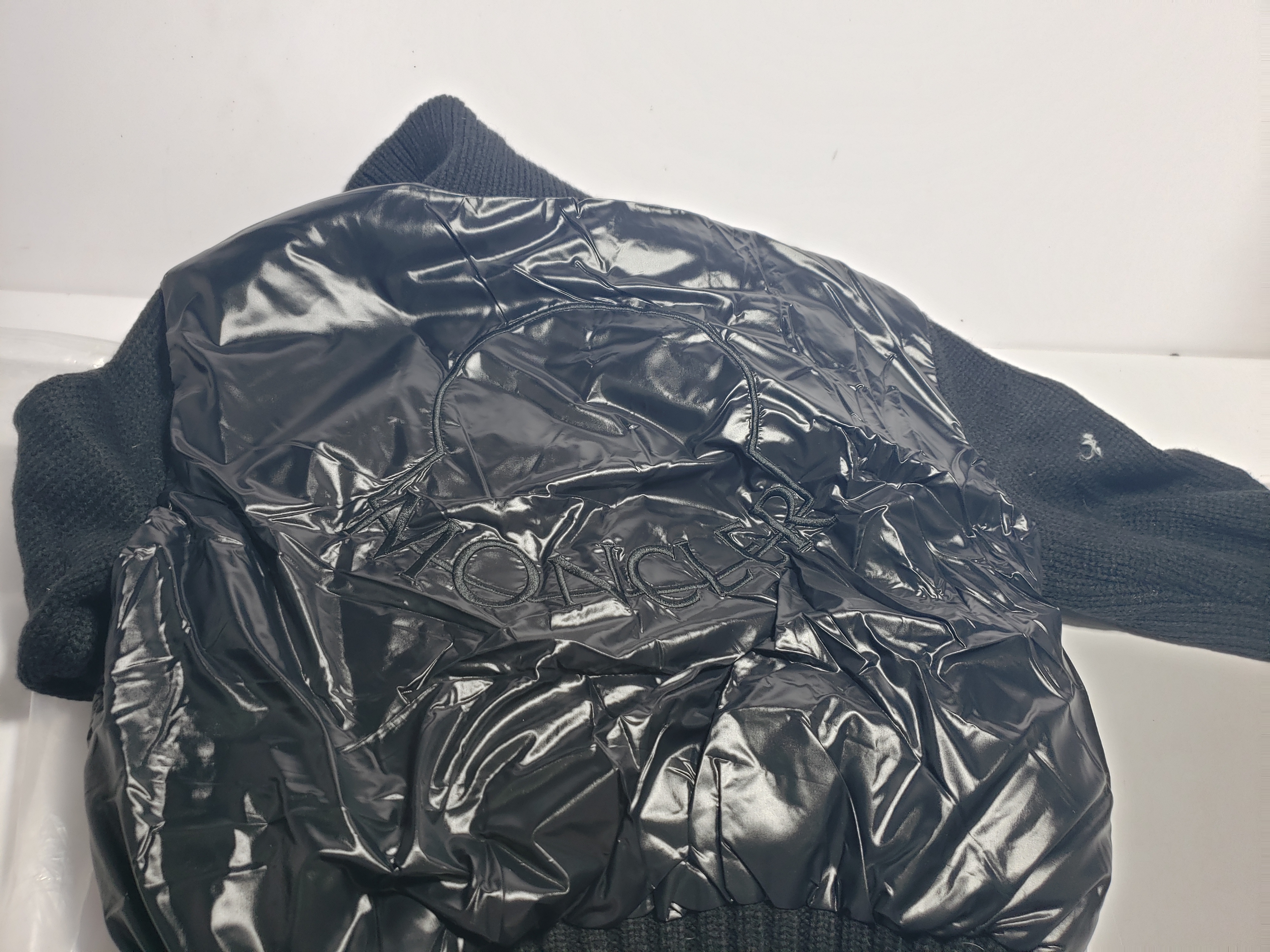 Moncler -Wool down jacket black