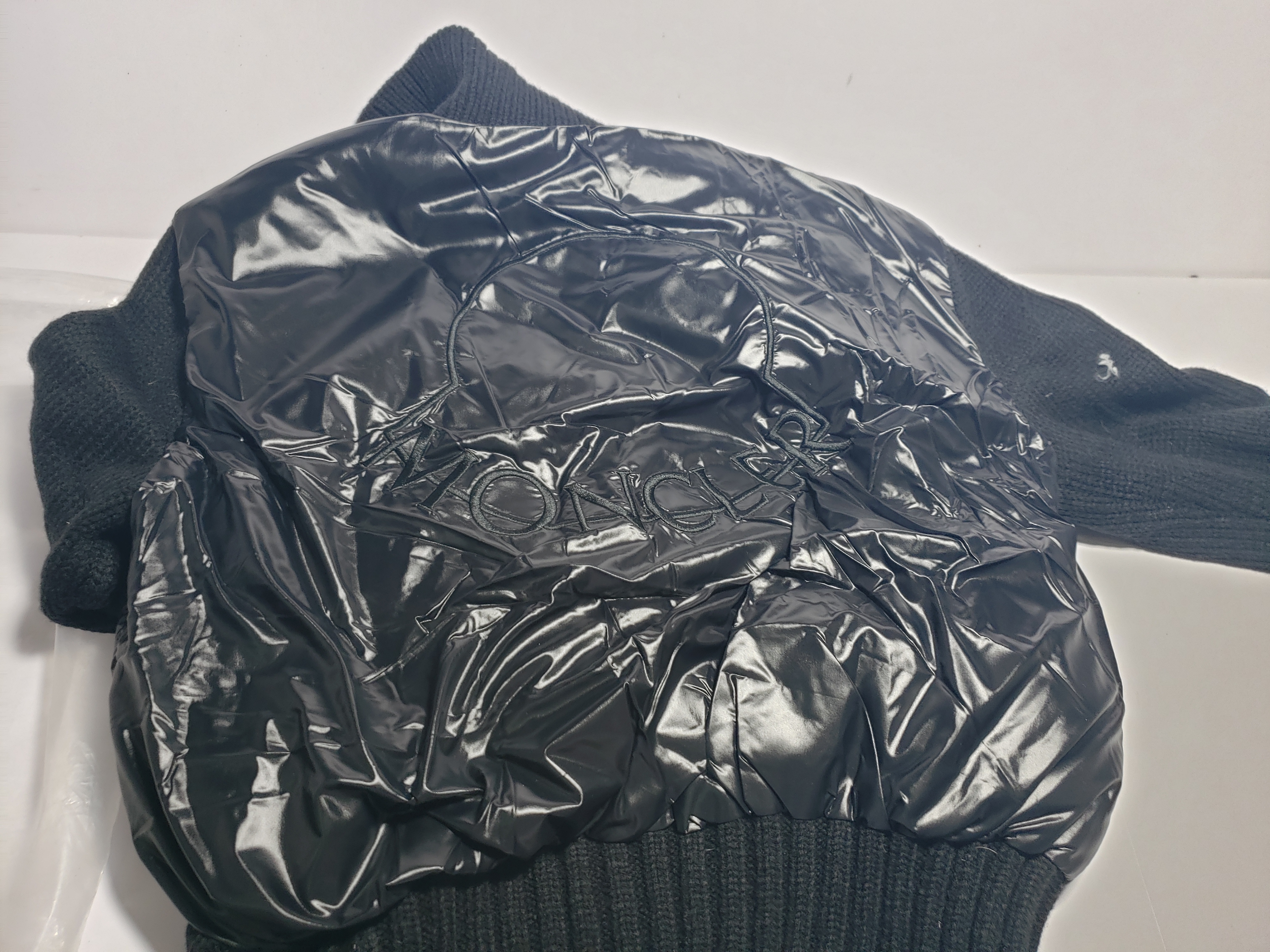 Moncler -Wool down jacket black