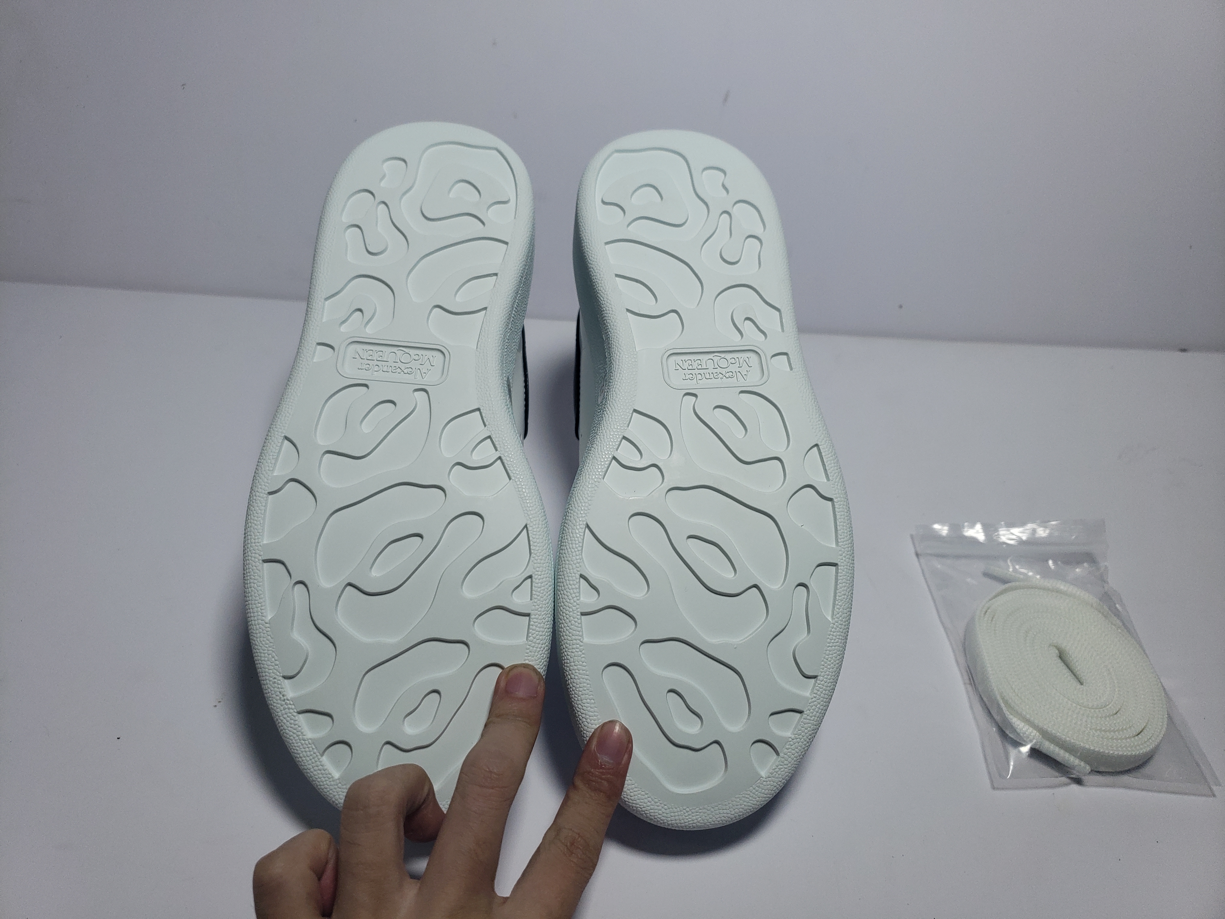 PKGoden Alexander McQueen Sneaker Dlack Skin