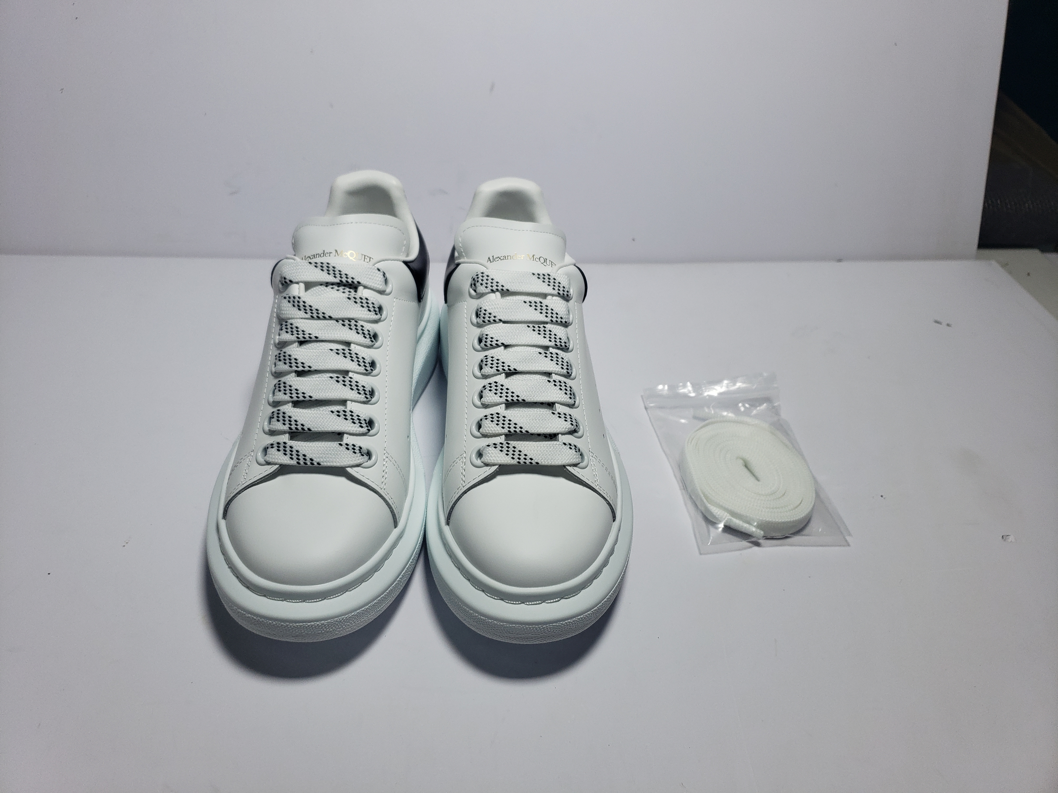 PKGoden Alexander McQueen Sneaker Dlack Skin