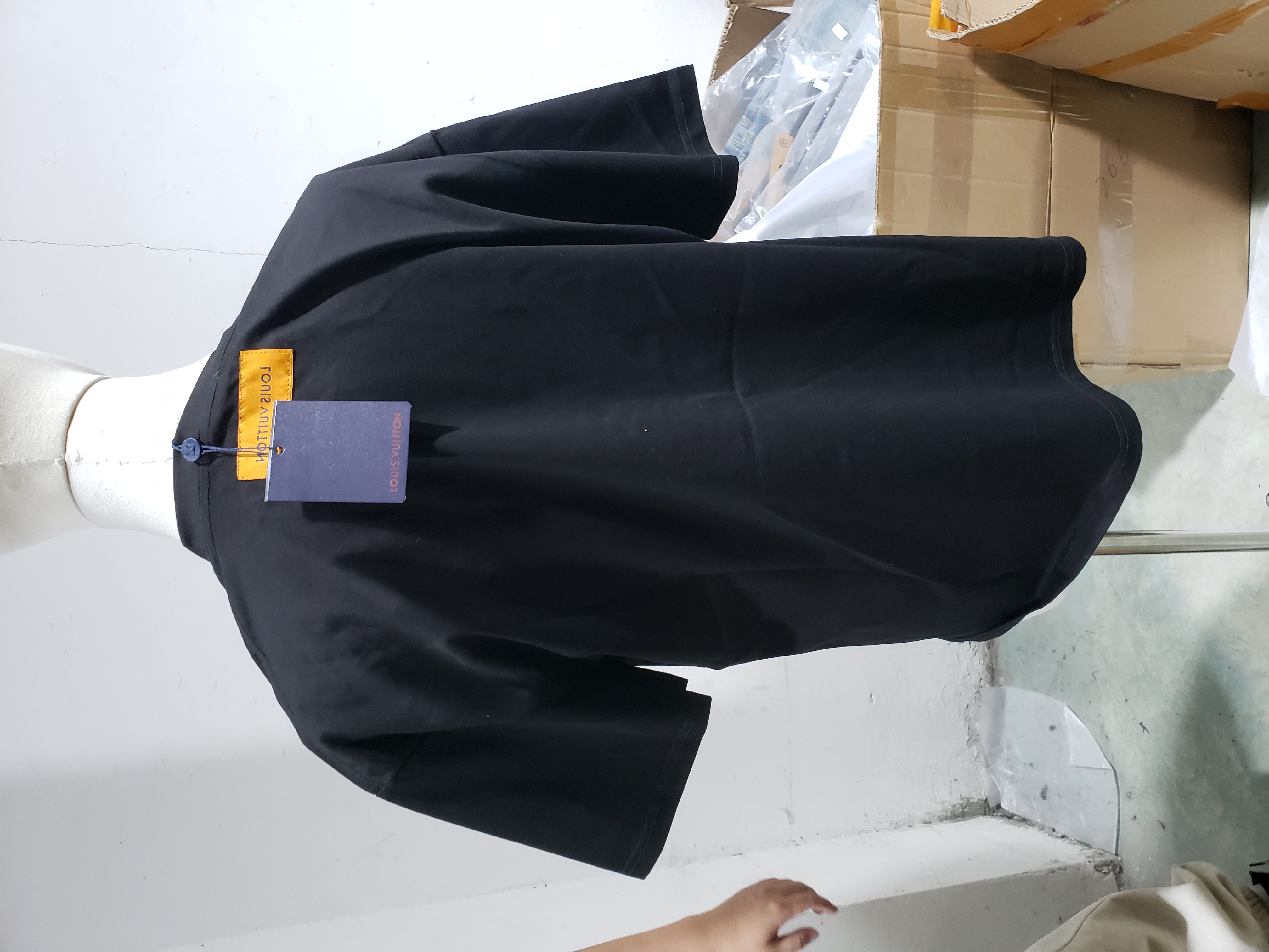 Louis Vuitton pin LOGO T-Shirts black