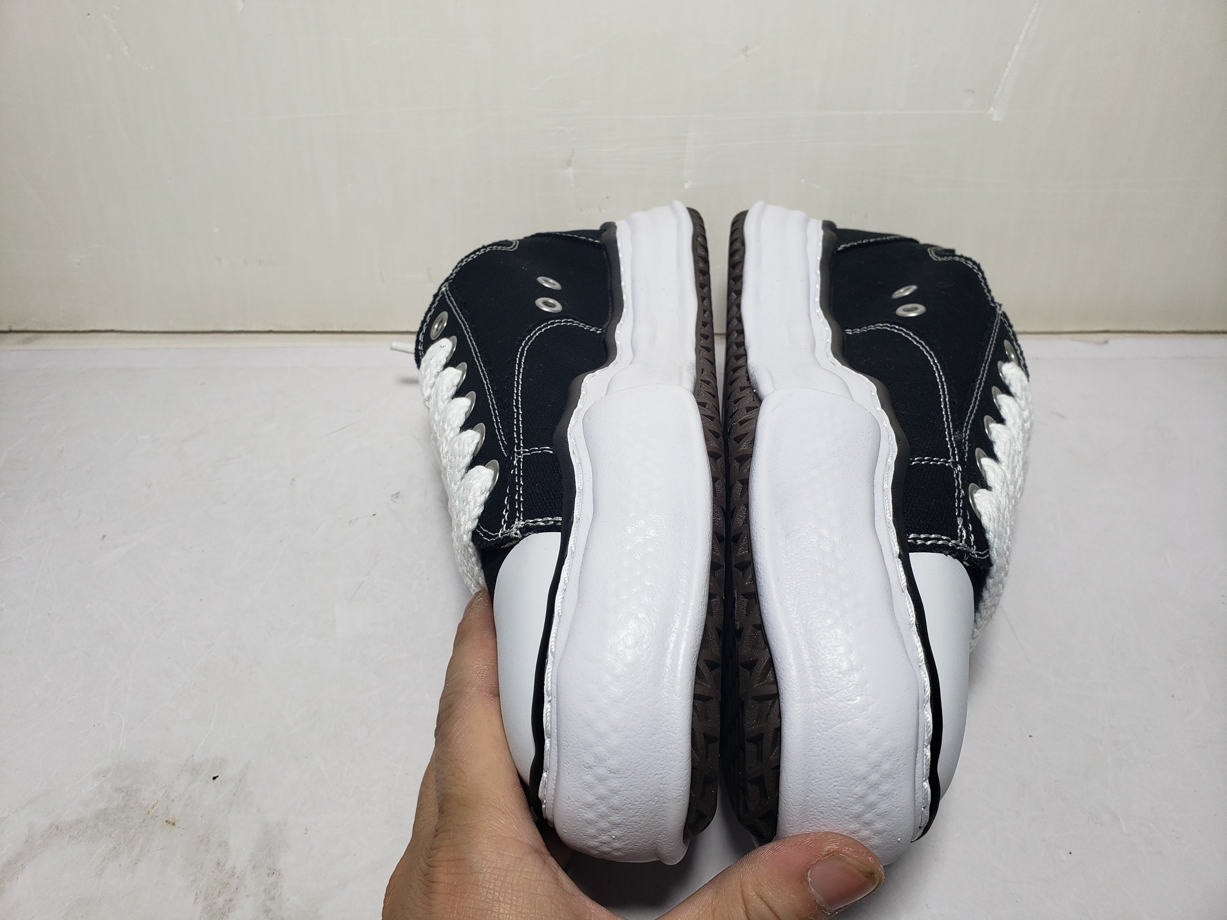 Maison Mihara Yasuhiro Hank OG Sole Canvas Low,  A05FW702