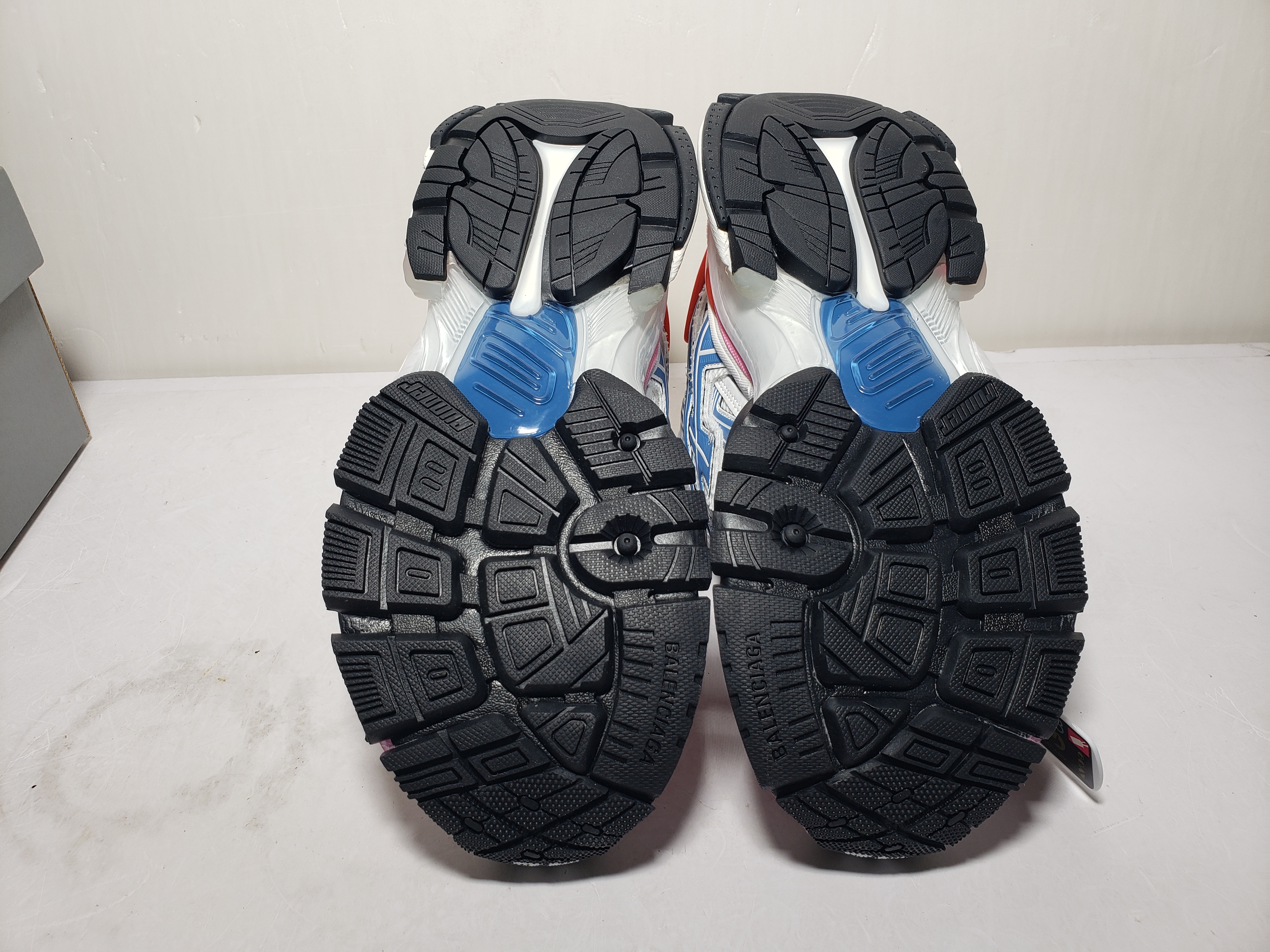 Balenciaga Runner White Blue Red 677402 W3RB6 9645 