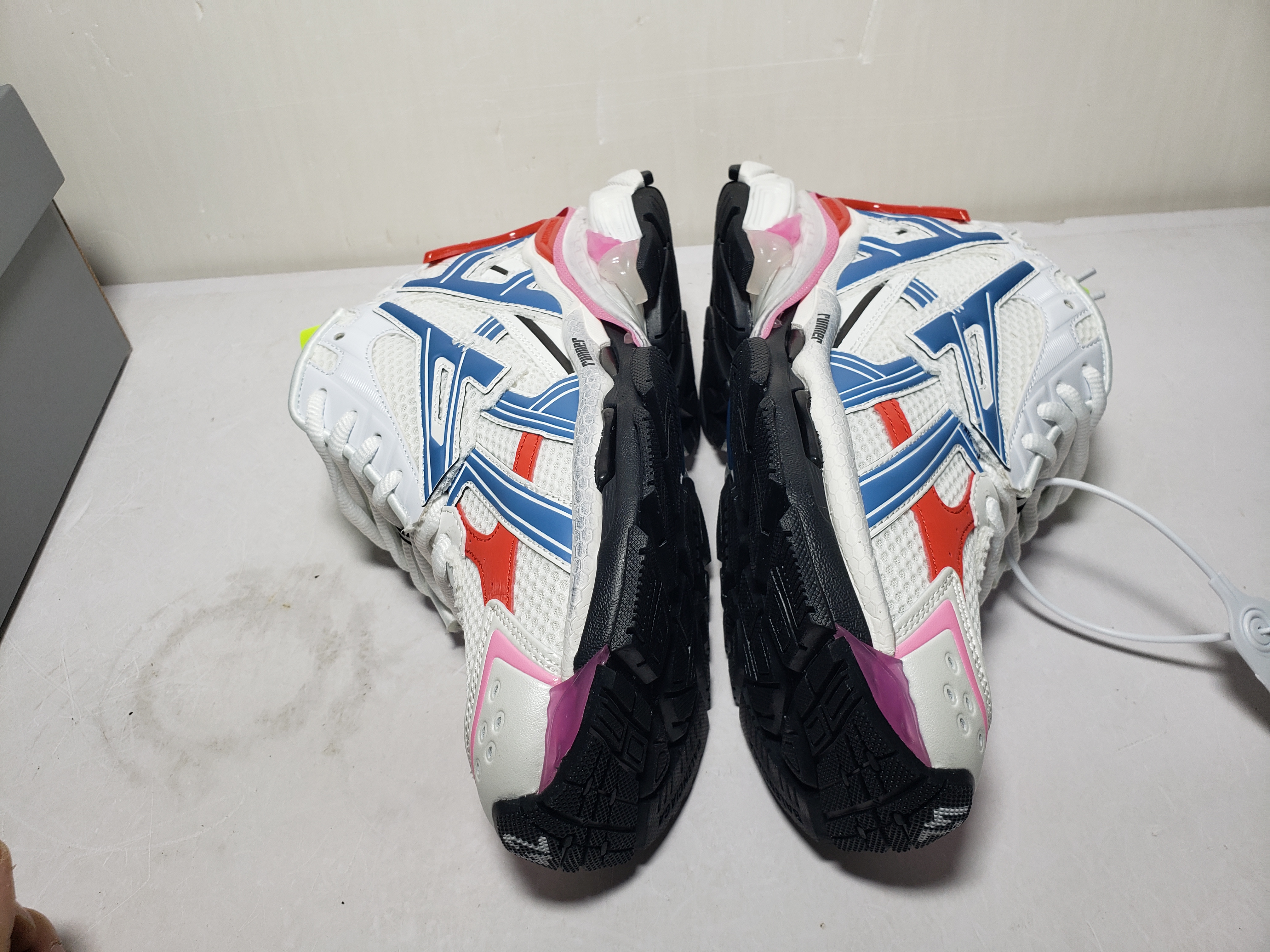 Balenciaga Runner White Blue Red 677402 W3RB6 9645 