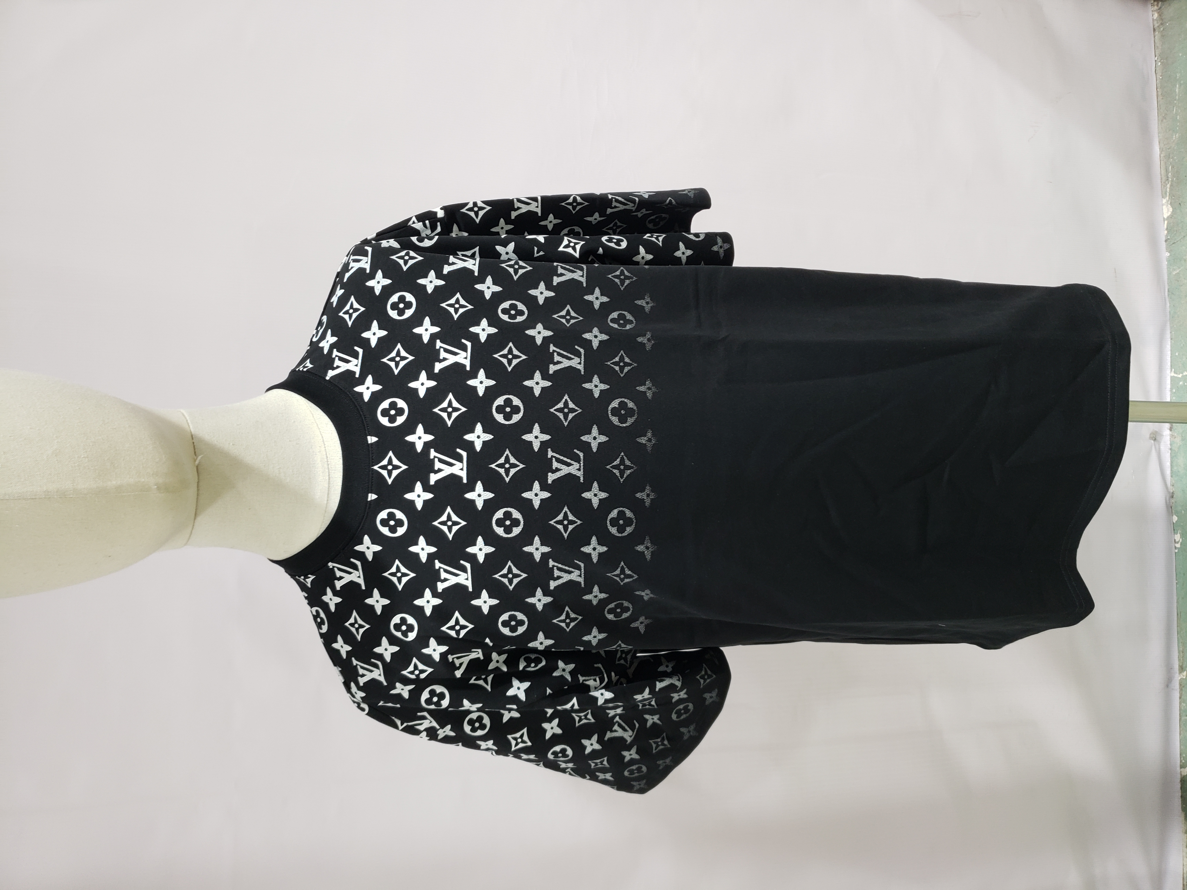 Louis Vuitton monogram full print gradient LOGO T-Shirts black