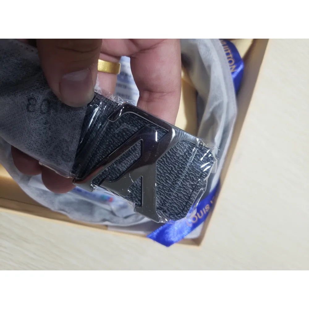 LOUIS VUITTON Belt