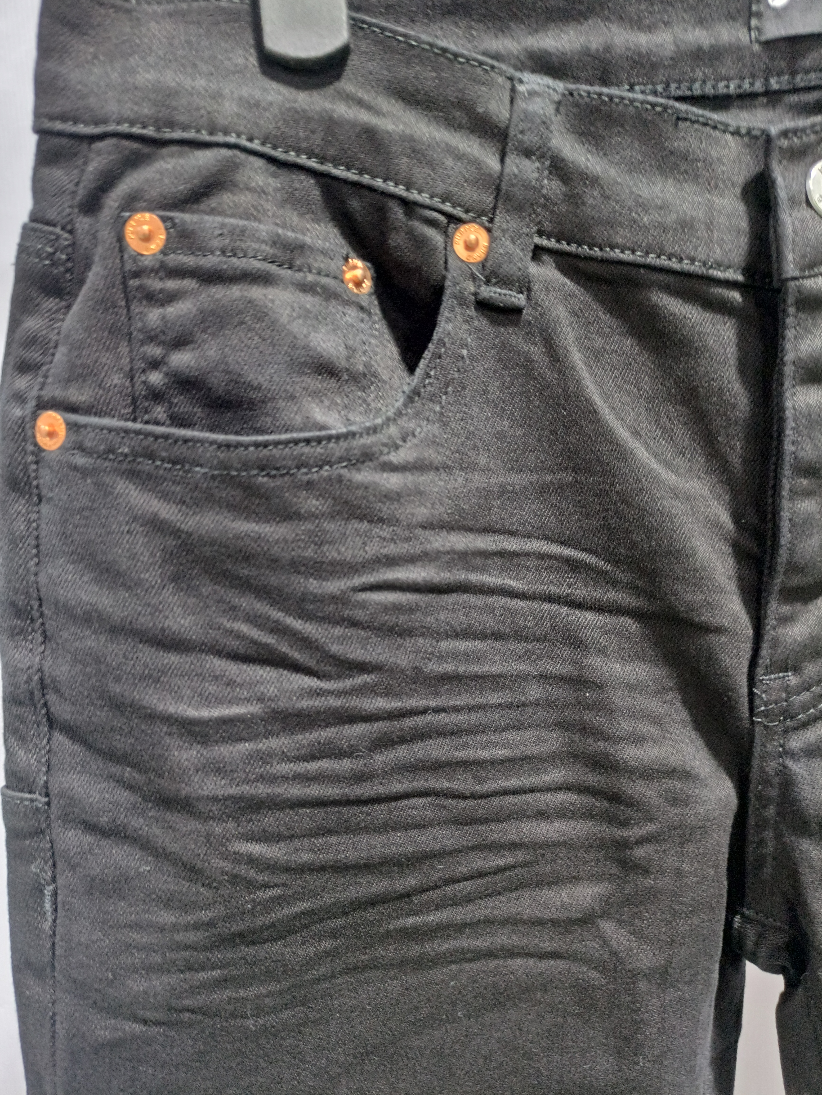 Purple Jeans A Black High-Waisted Pleated Basic Jeans