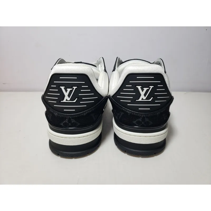 Replica Louis Vuitton Trainer Black And White Cloth Cover,VL1202