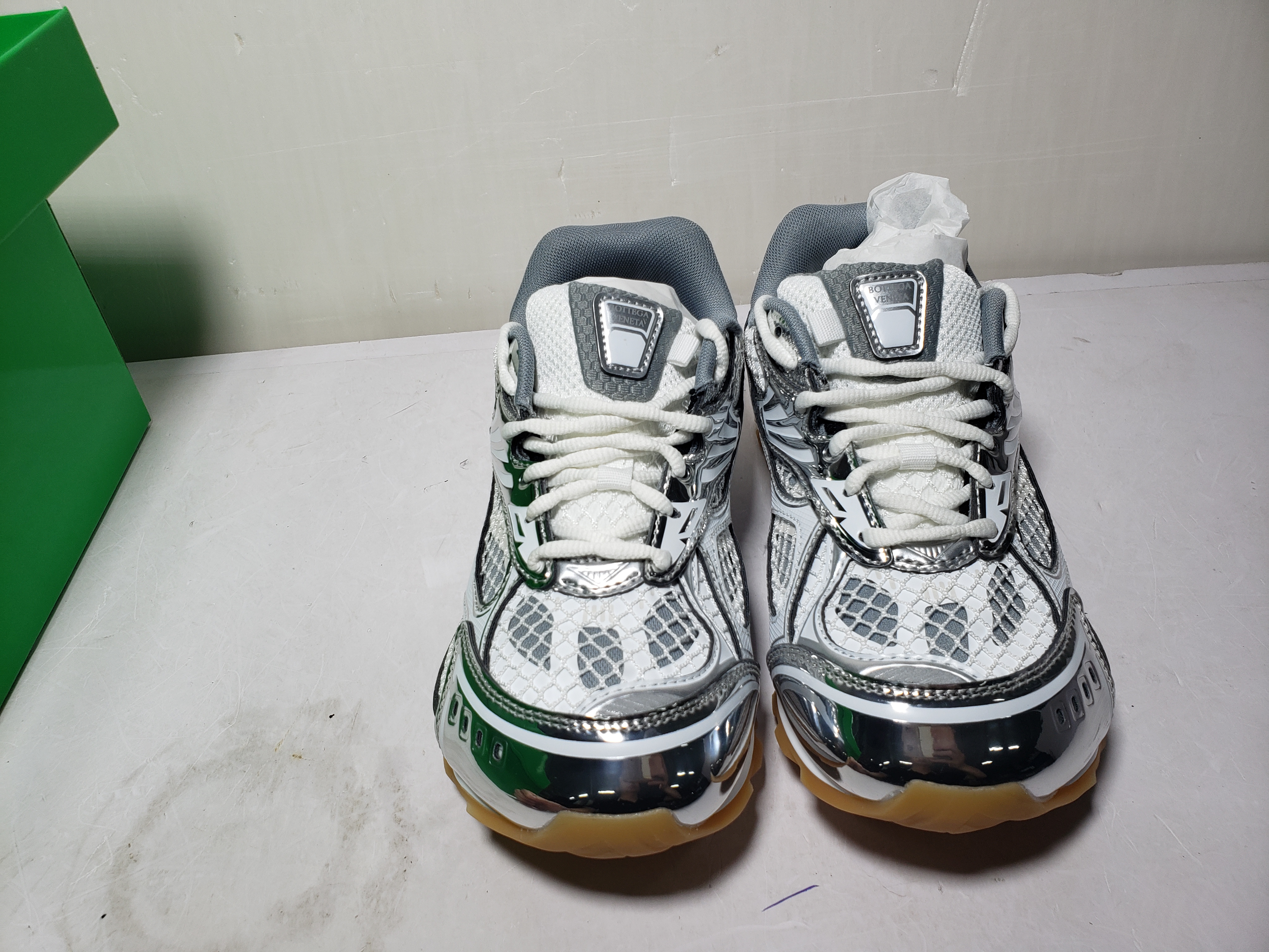 LJR Bottega Veneta Orbit low cut casual running shoes Silver