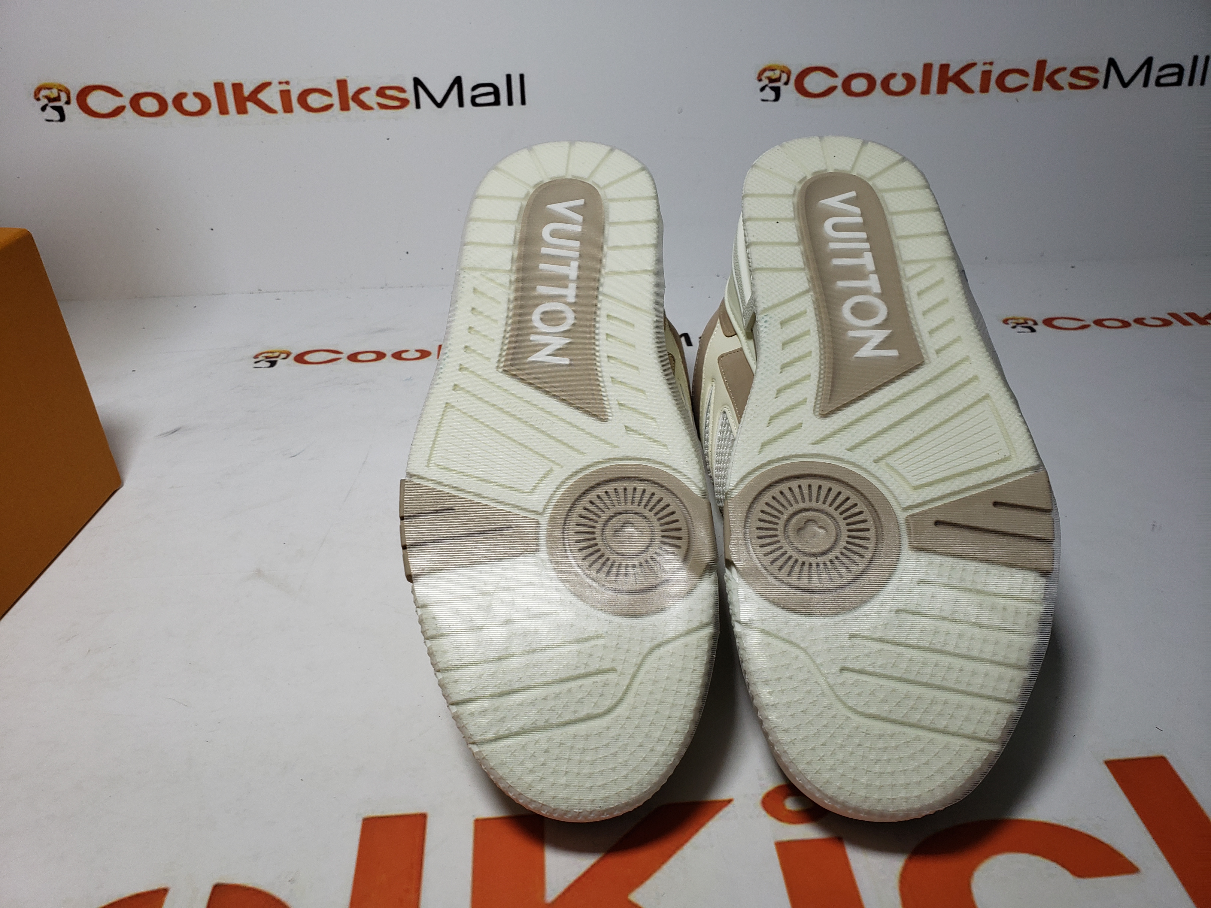 Replica Louis Vuitton Leather lace up Fashionable Board Shoes Grey,51BCOLRB