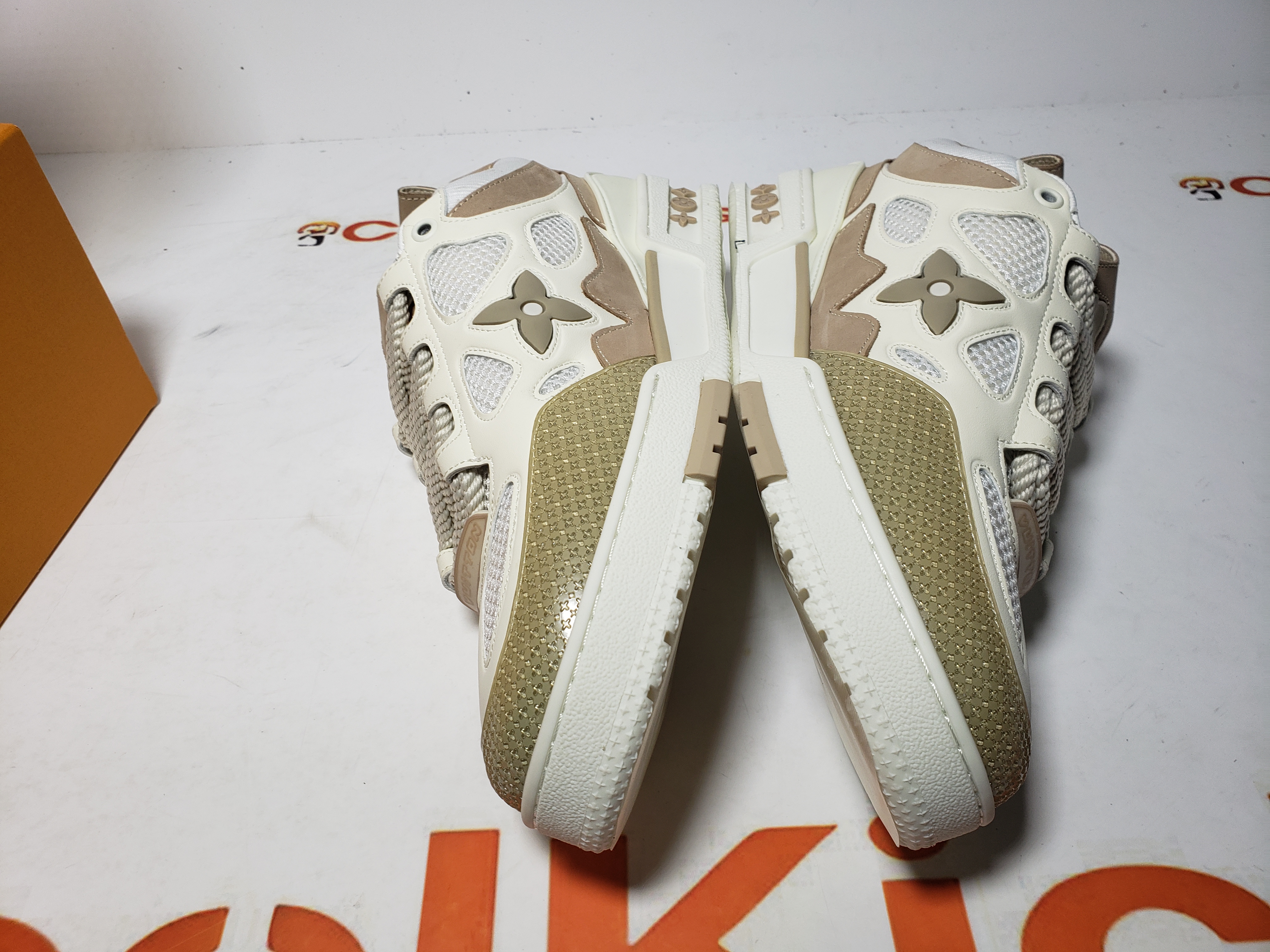 Replica Louis Vuitton Leather lace up Fashionable Board Shoes Grey,51BCOLRB