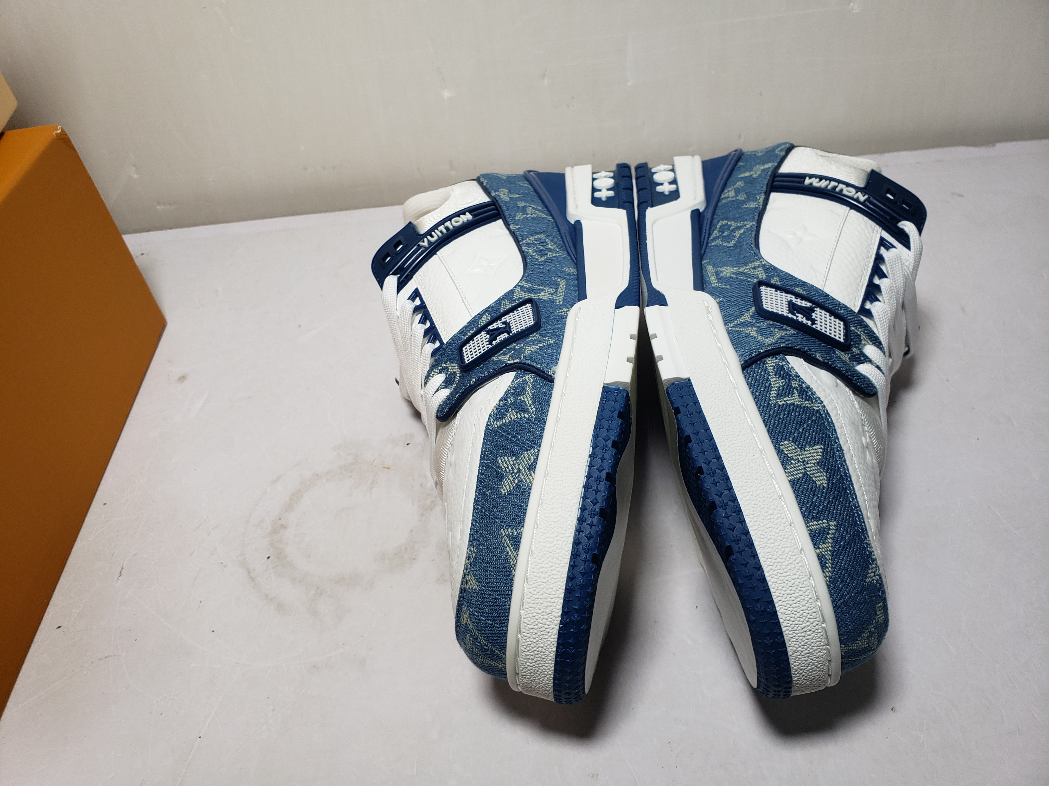 Replica Louis Vuitton Trainer Blue Cloth Surface,GO0232