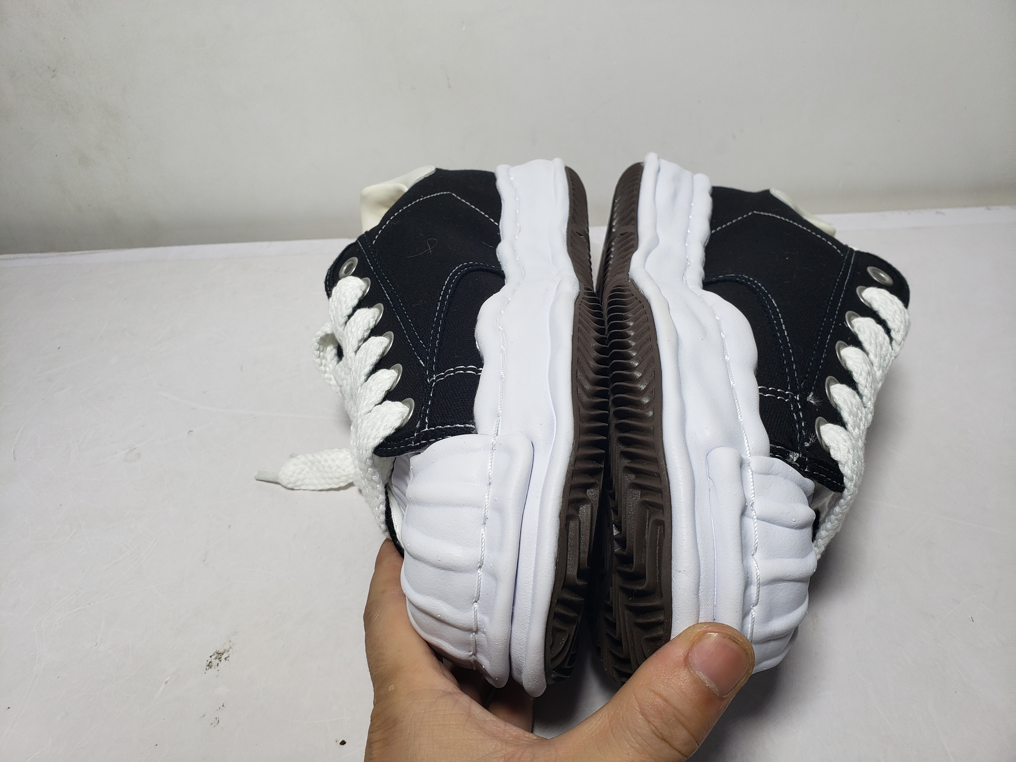 Replica MIHARA YASUHIRO Black And White,NO.703