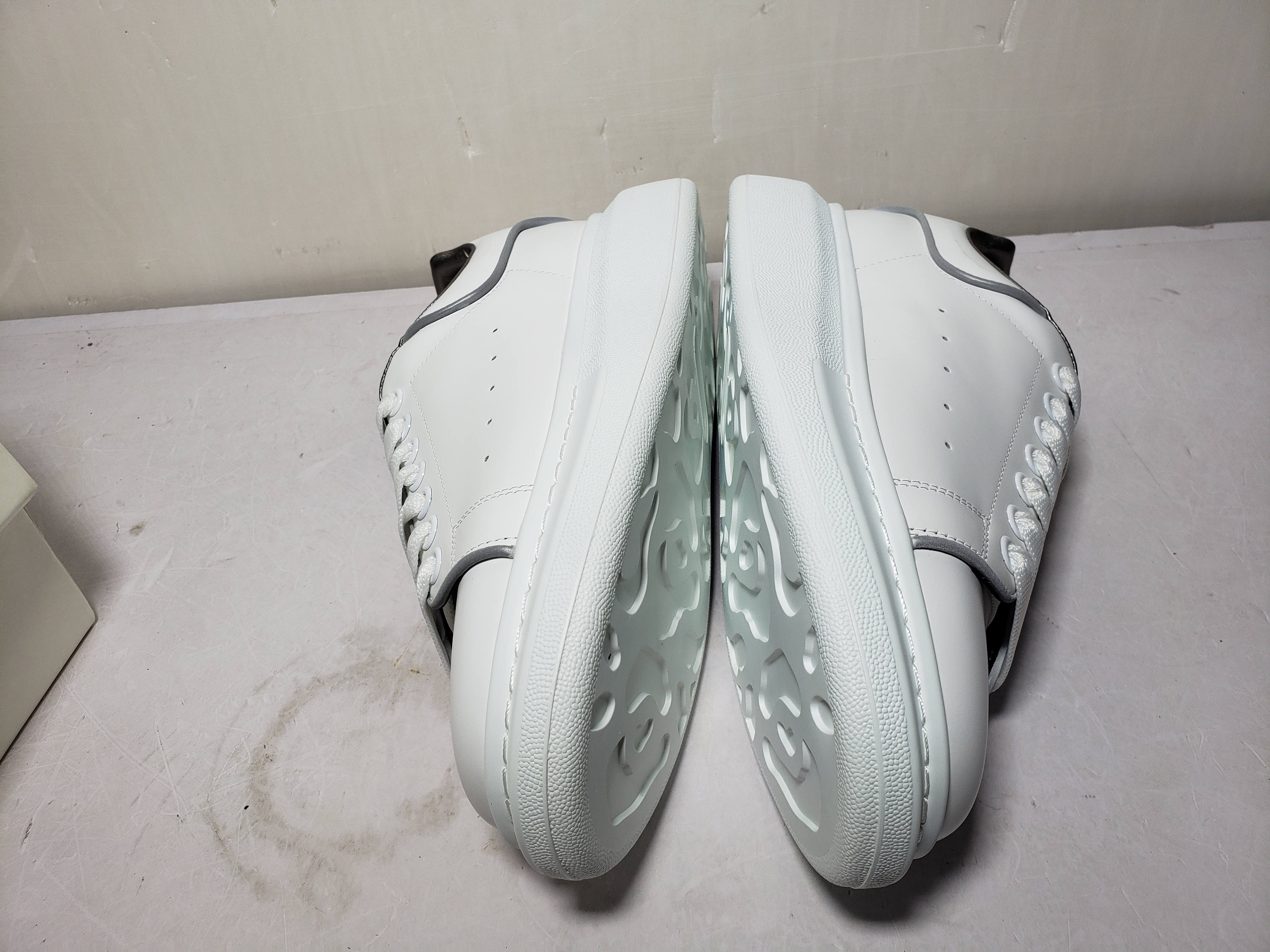Replica Alexander McQueen Sneaker 3M Silver Edge