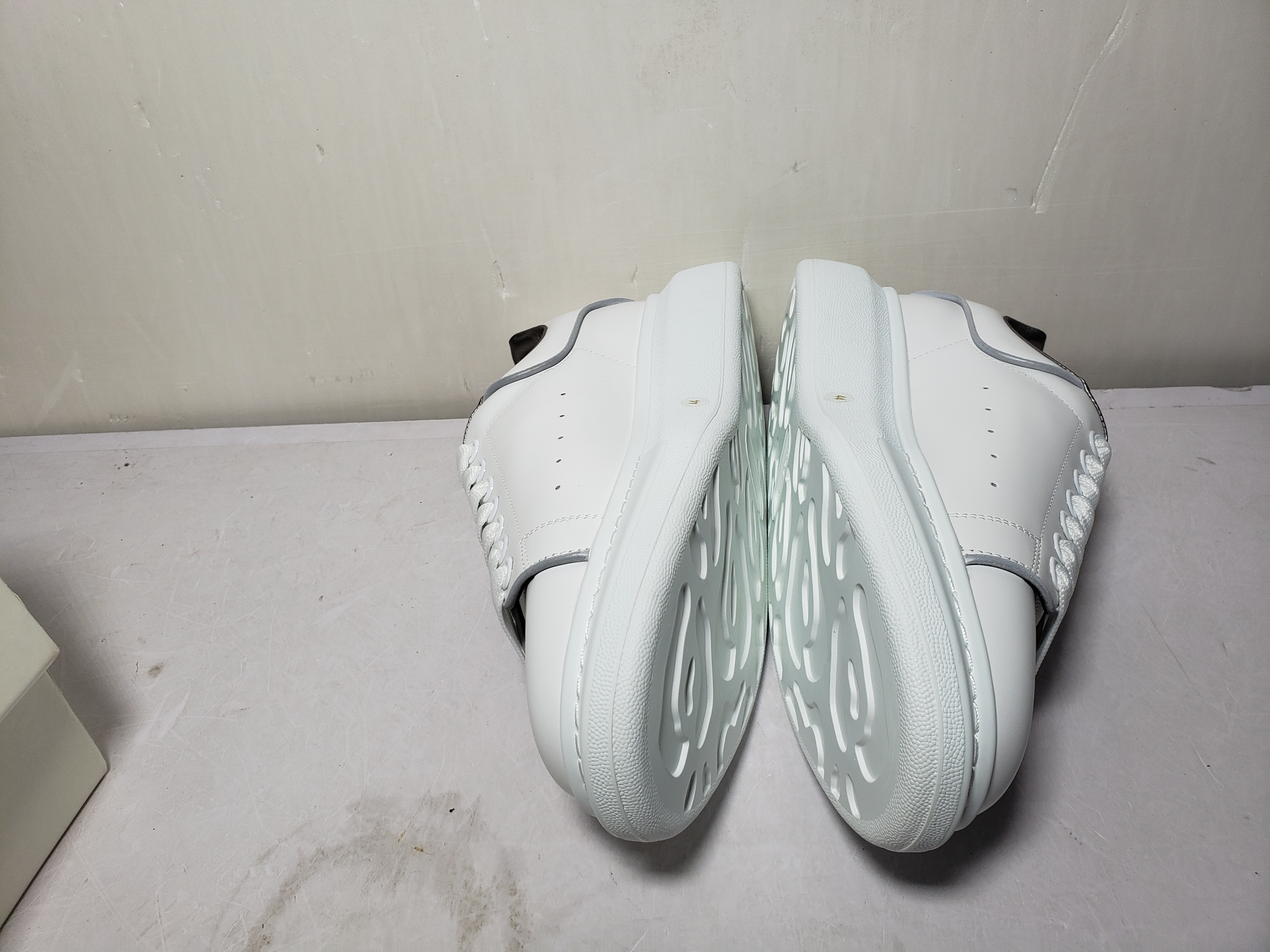 Replica Alexander McQueen Sneaker 3M Silver Edge
