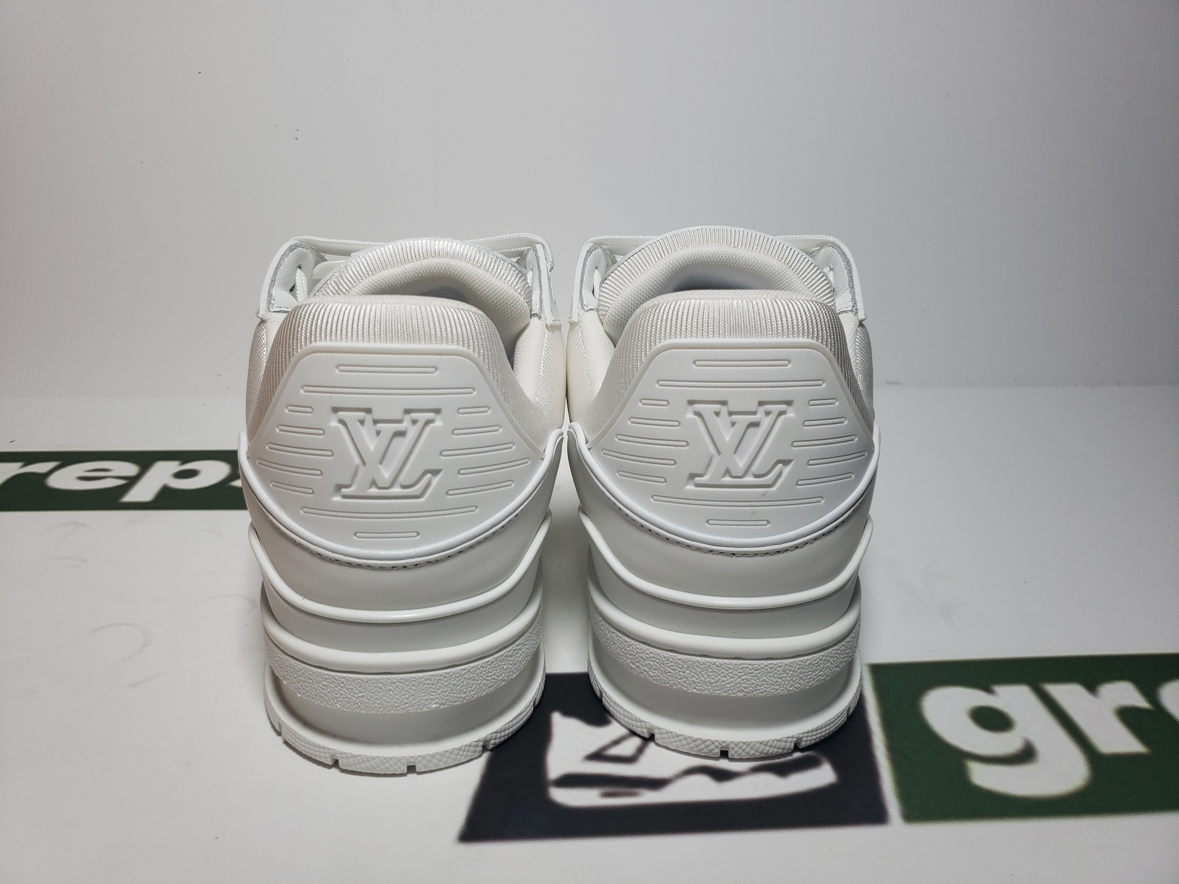 Replica Louis Vuitton Trainer White