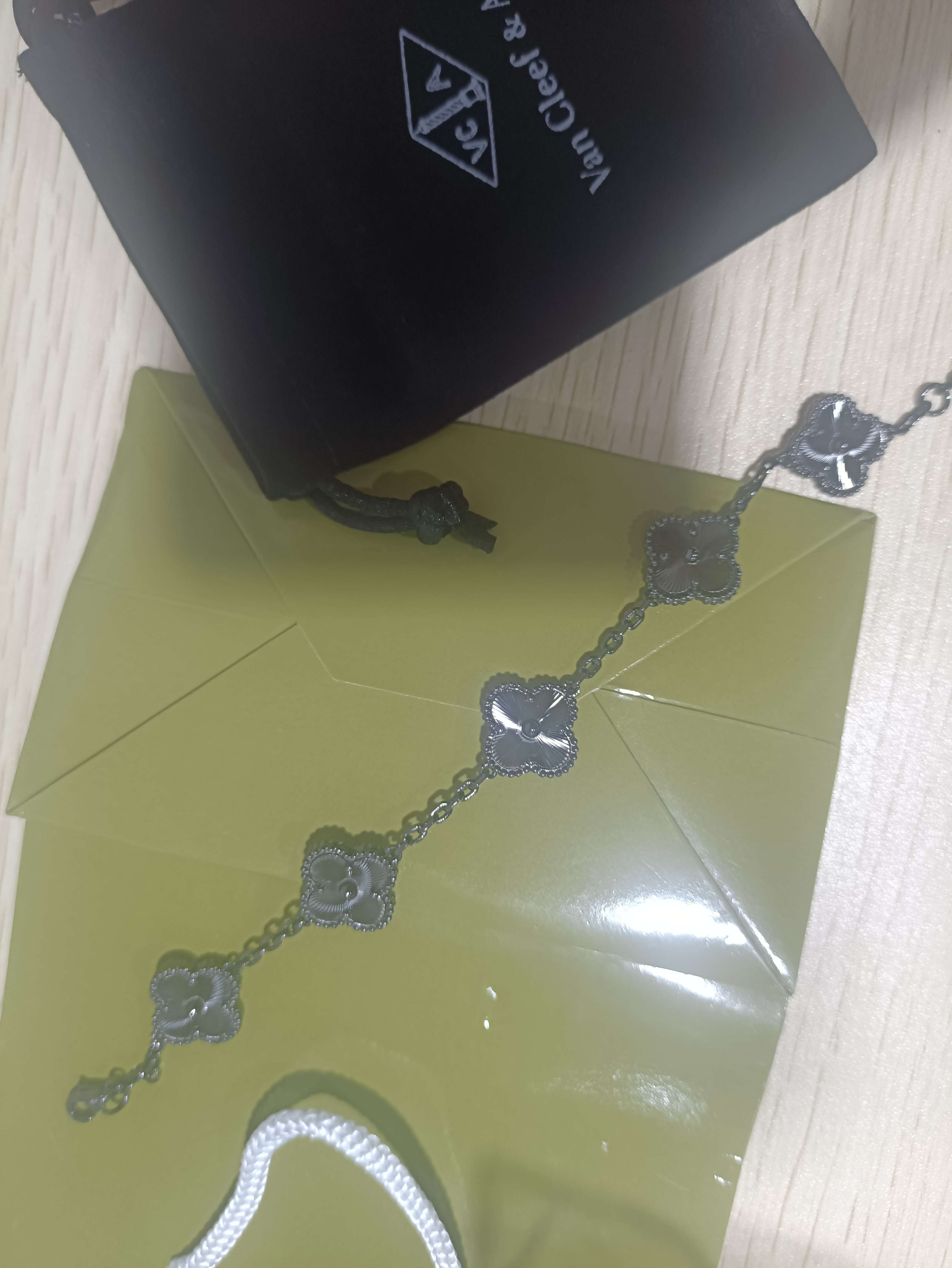 Van Cleef & Arpels four-leaf clover laser five-flower bracelet black