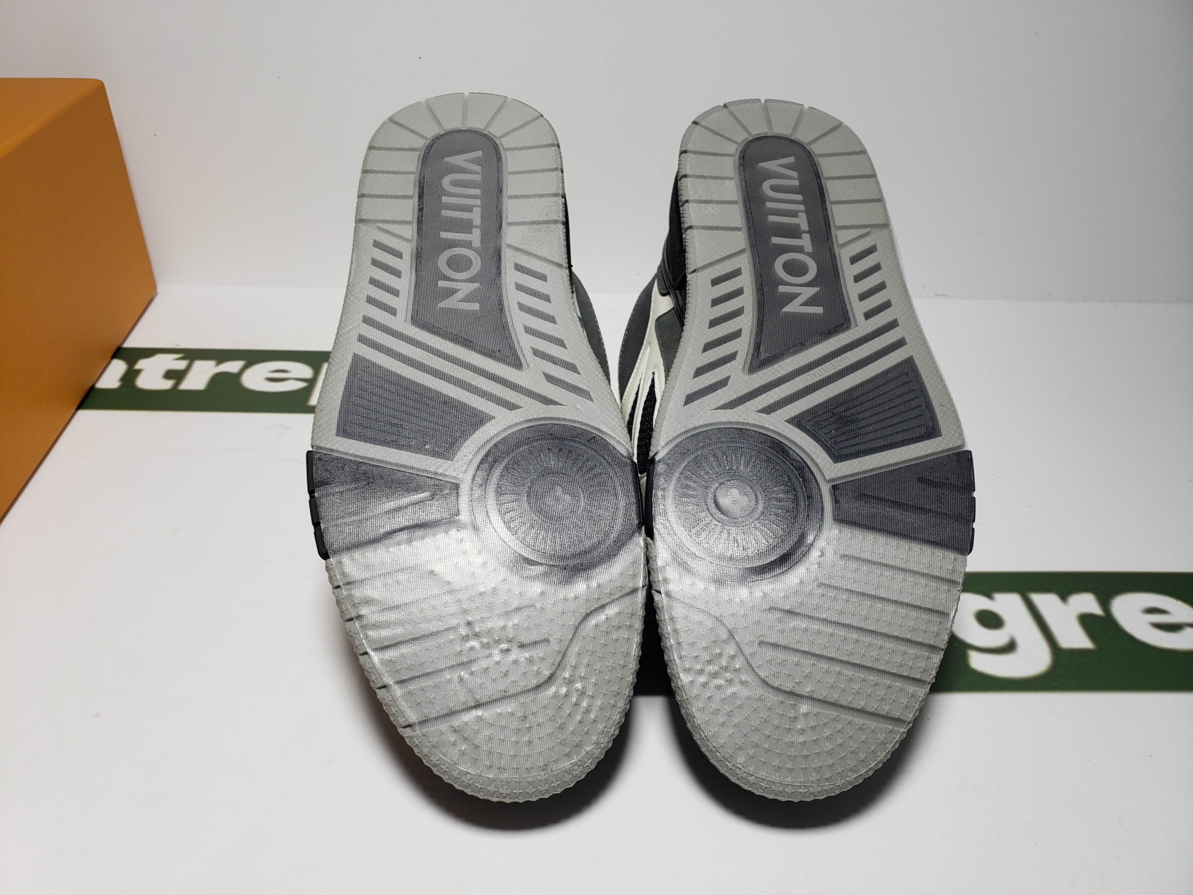Replica Louis Vuitton LV Skate Sneaker Grey White