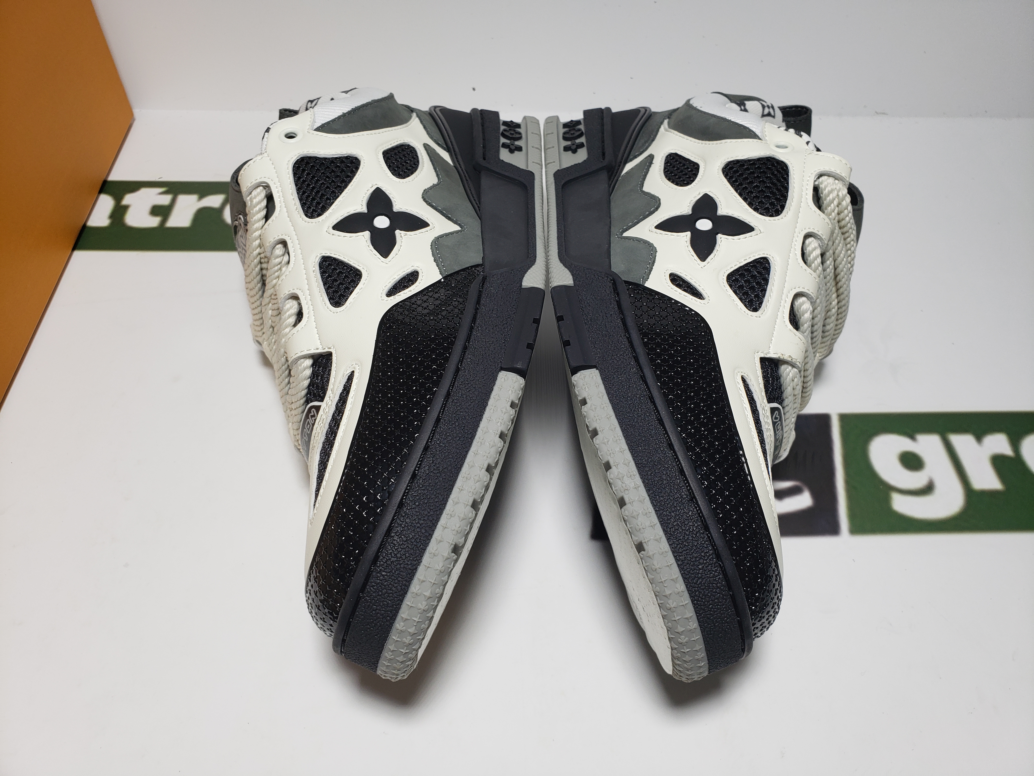 Replica Louis Vuitton LV Skate Sneaker Grey White