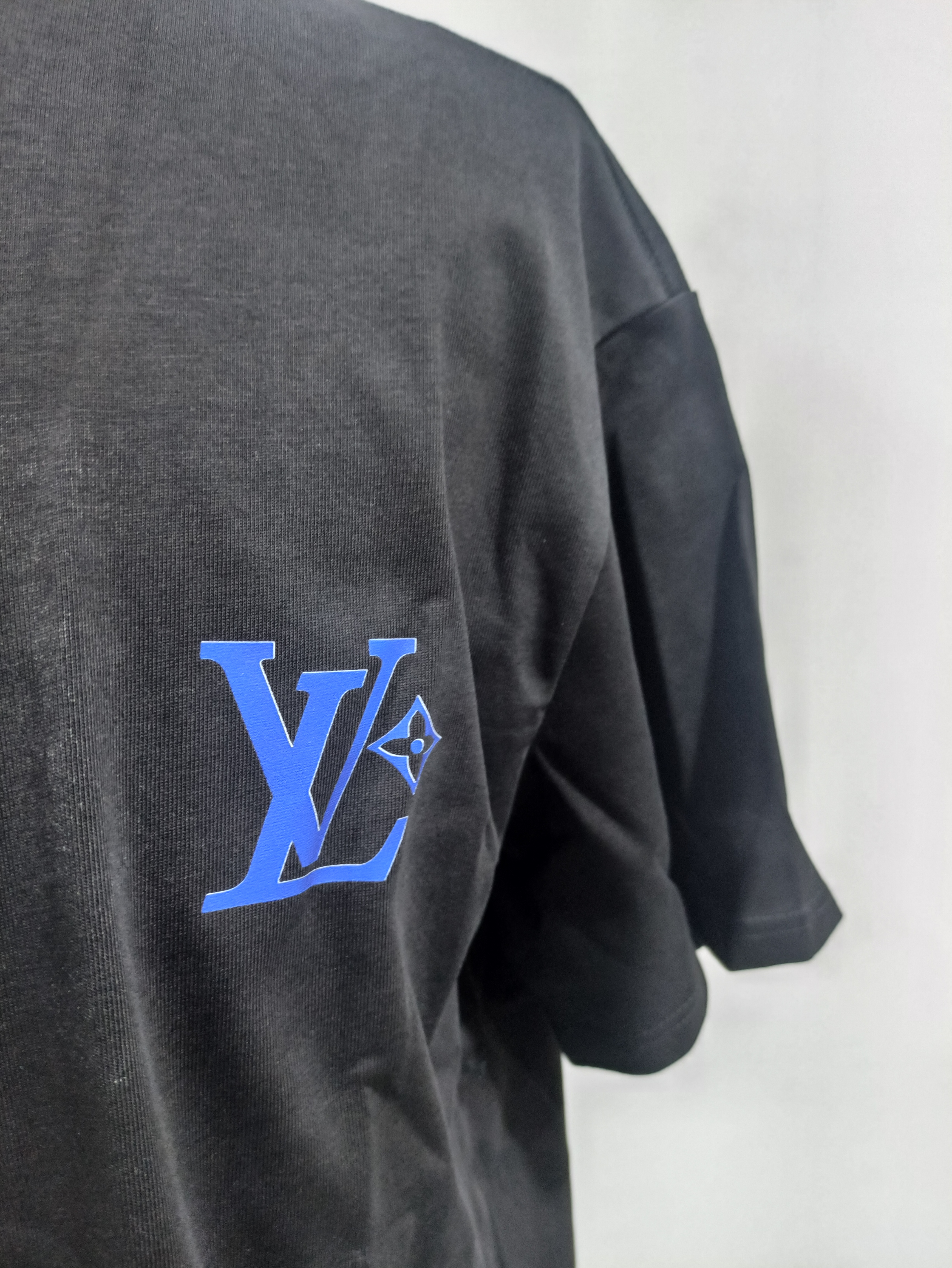 Louis Vuitton chrysanthemum print T-Shirts 1