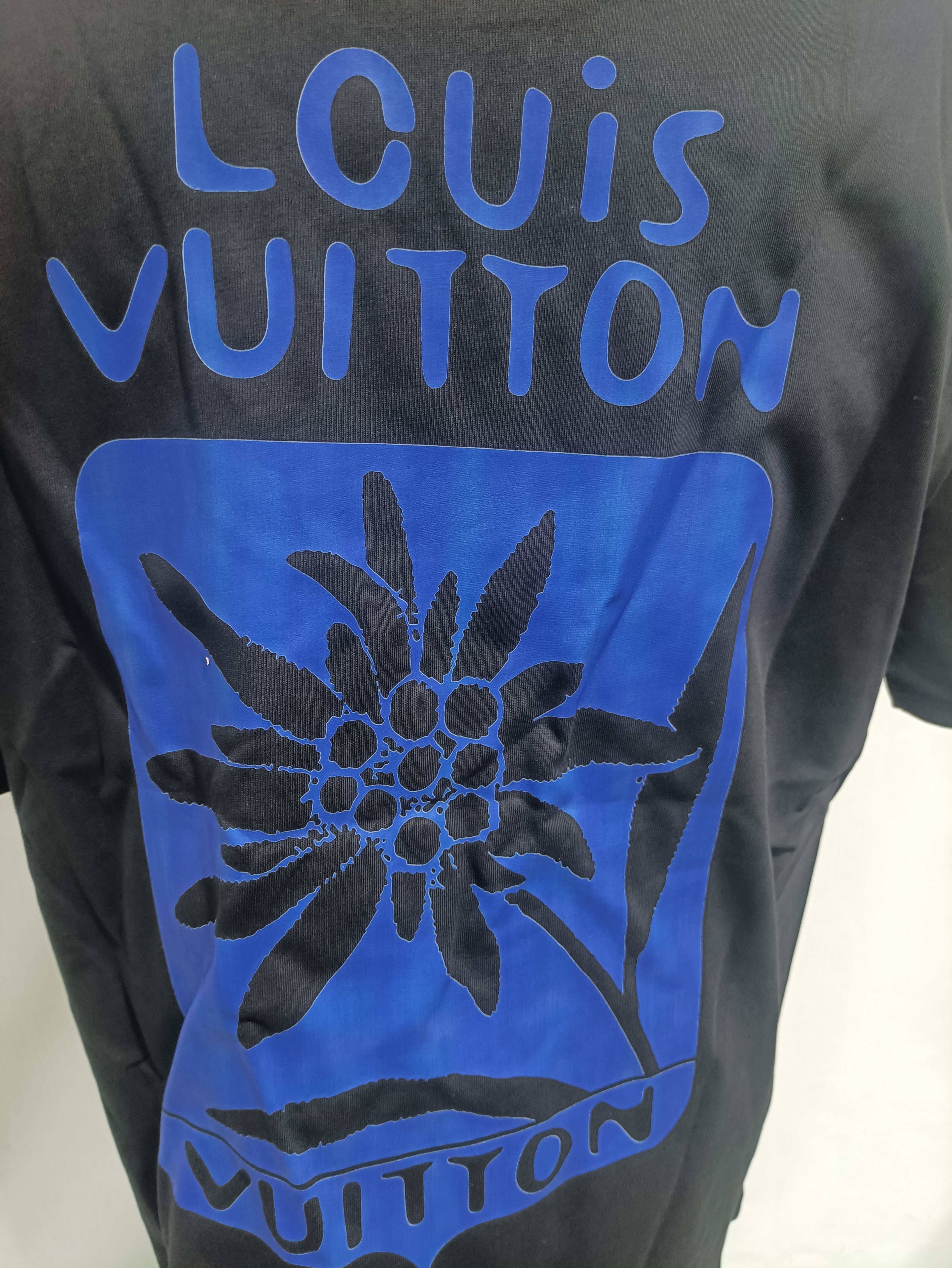 Louis Vuitton chrysanthemum print T-Shirts 1