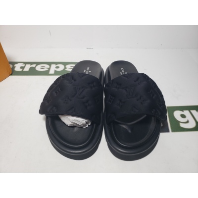 Replica LOUIS VUITTON Pool Pillow Comfort Black relief 02