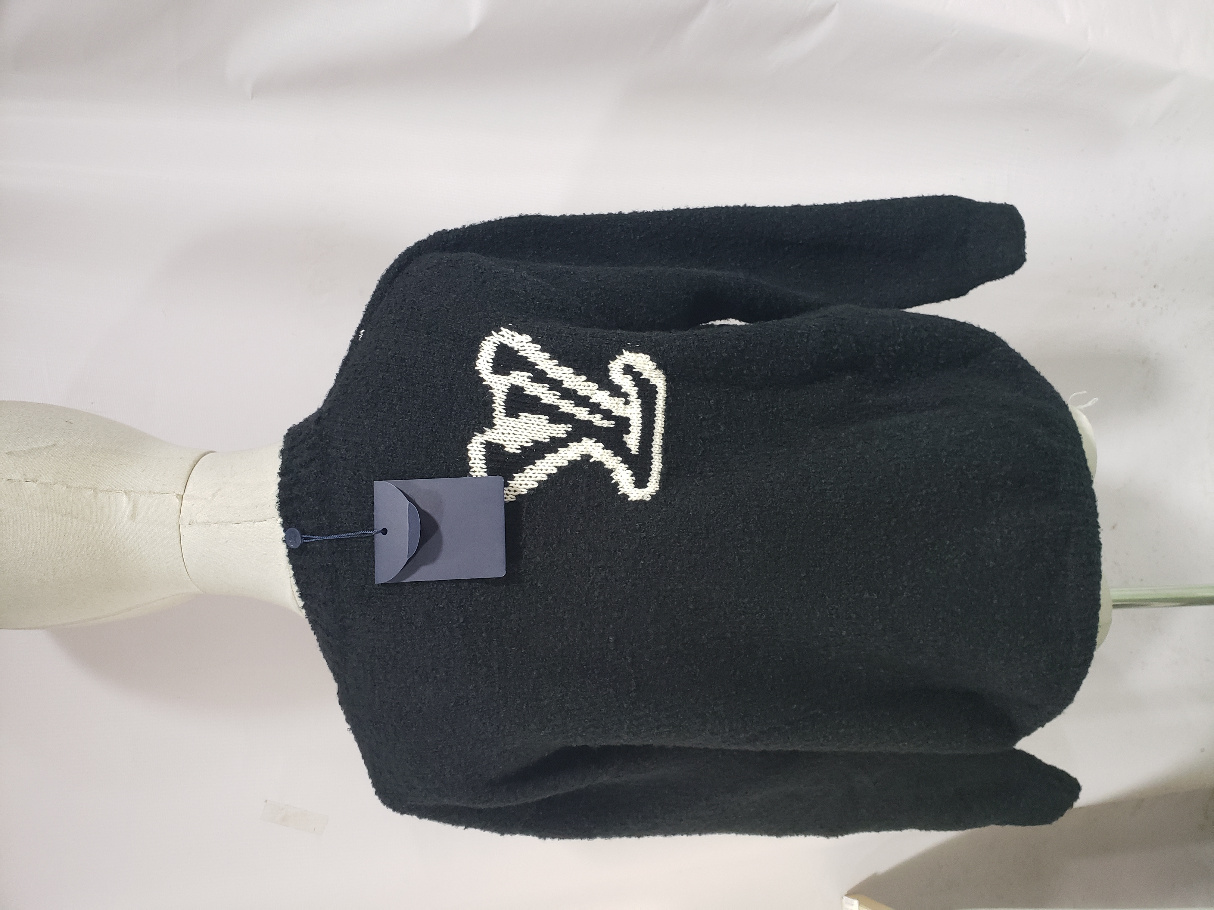 Louis Vuitton Classic LOGO sweater 1