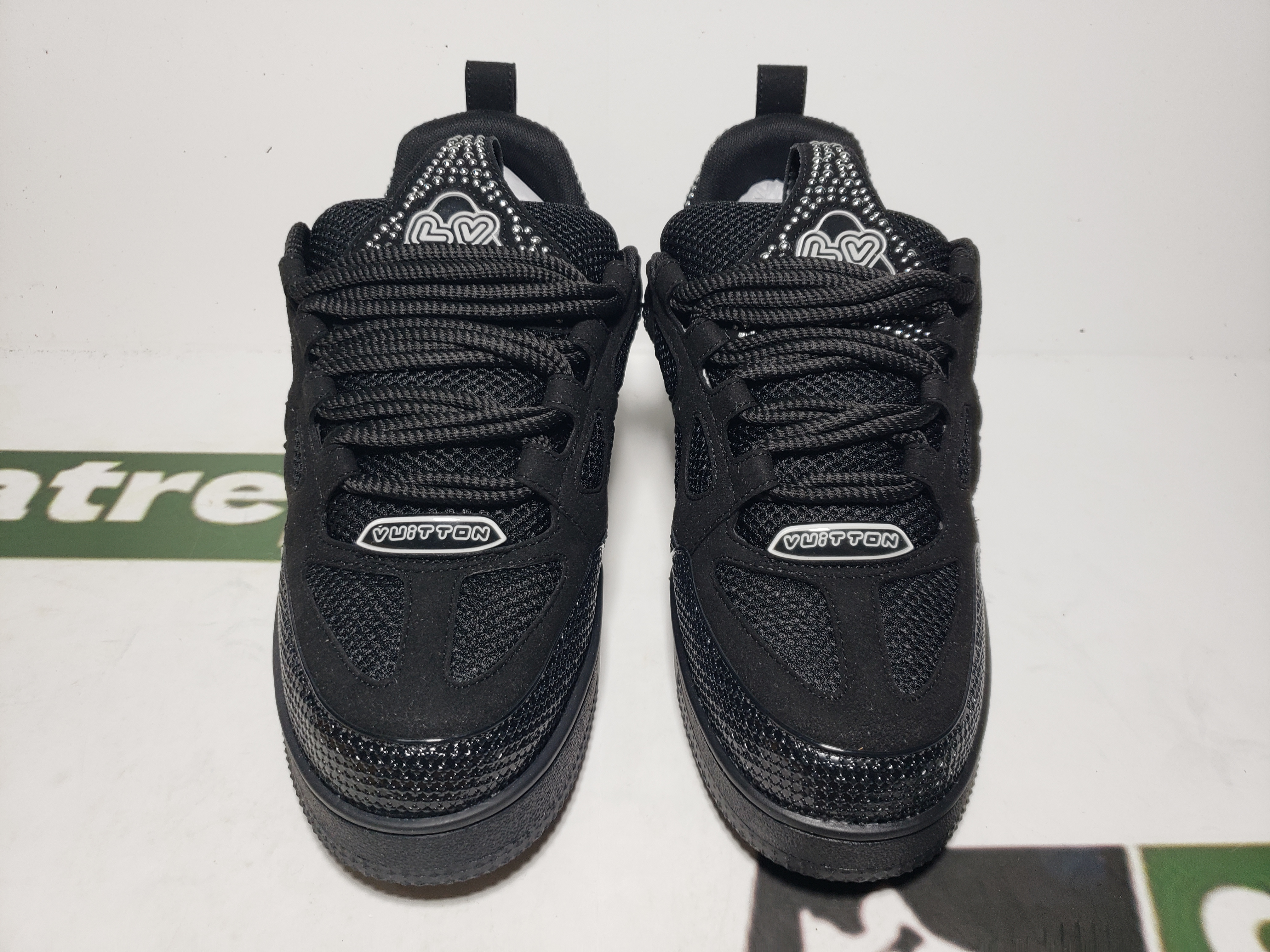 LOUIS VUITTON Trainer Black 2