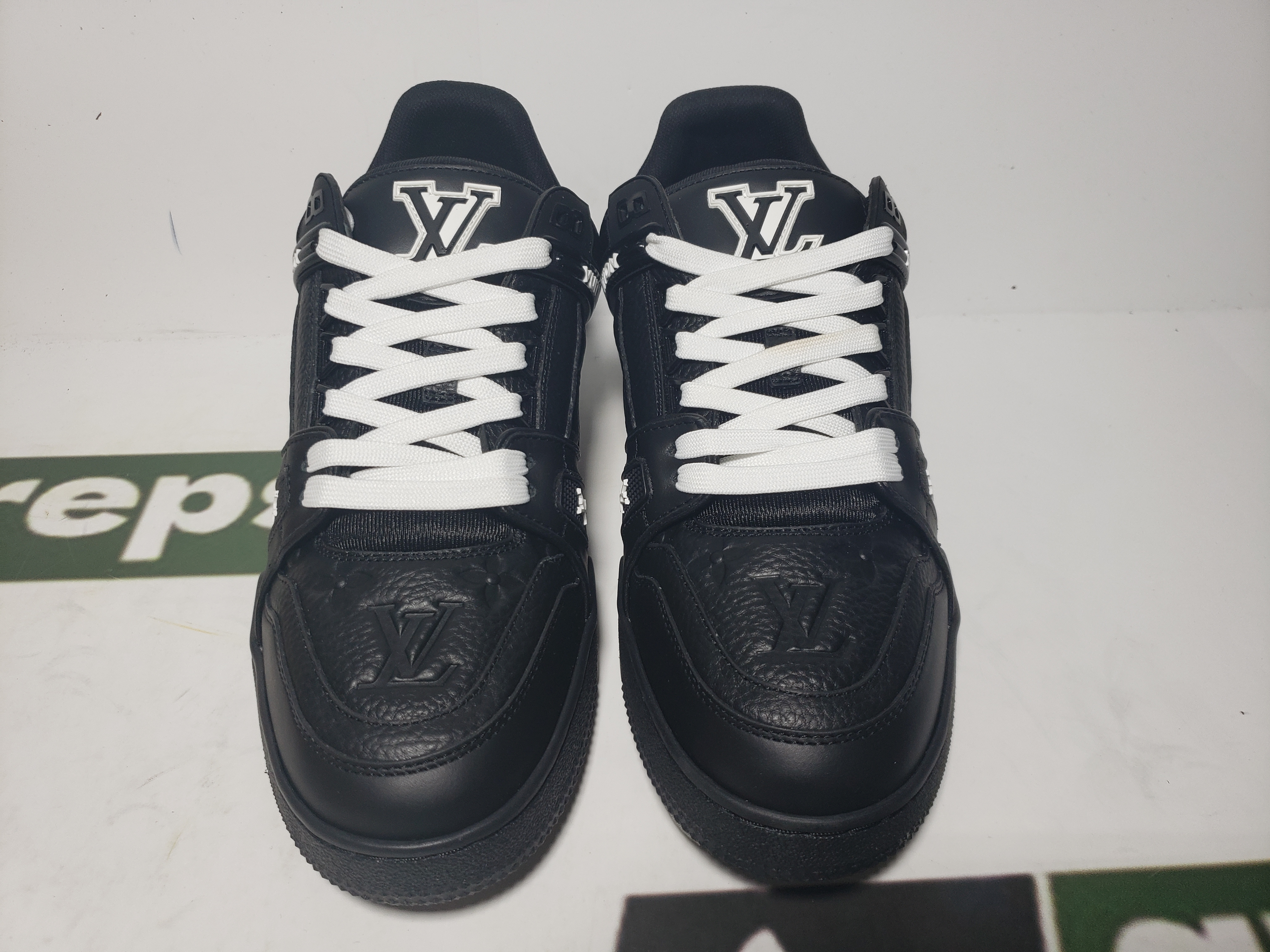 Replica Louis Vuitton Trainer All Black Embossing,1AARER