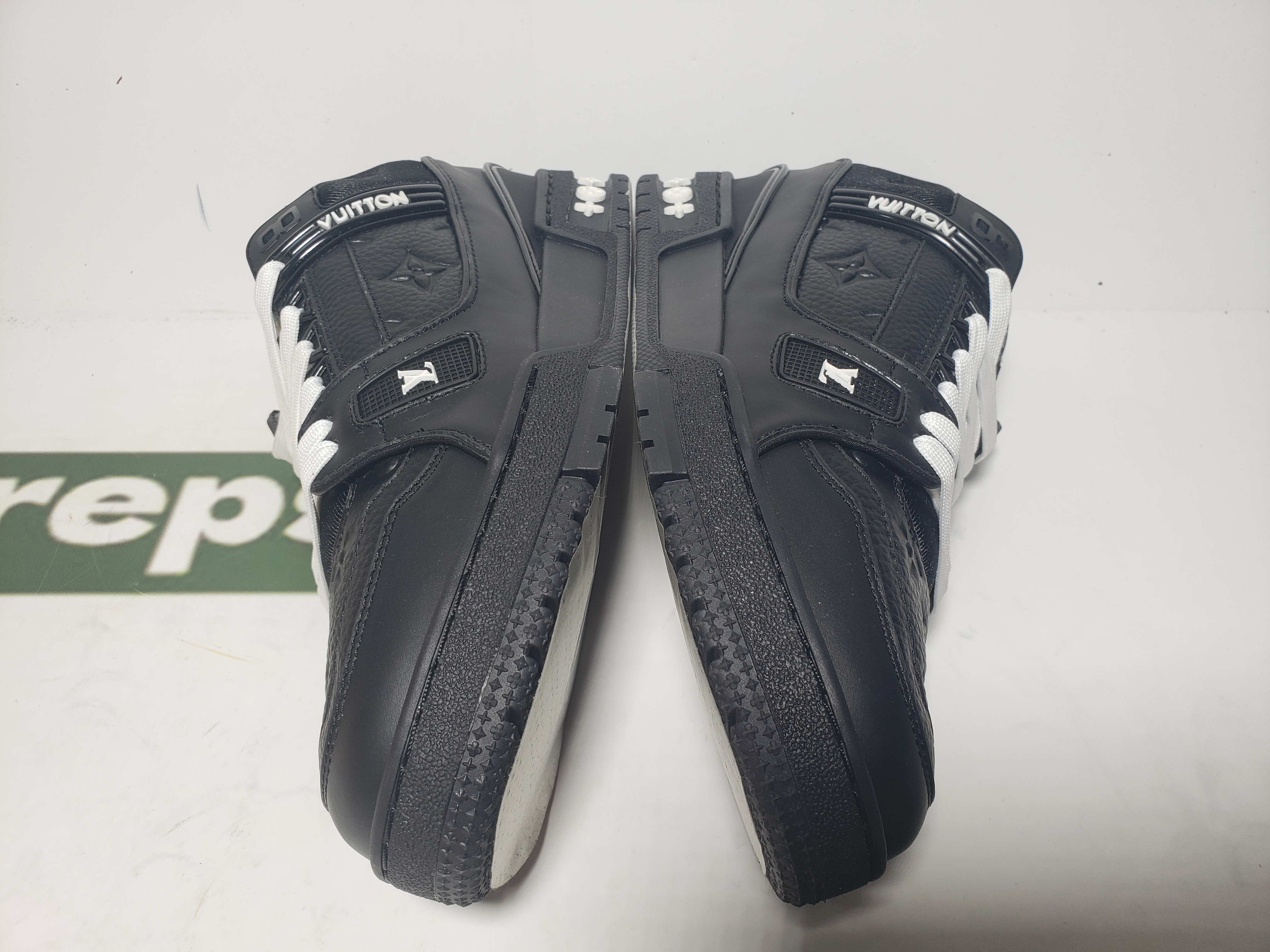 Replica Louis Vuitton Trainer All Black Embossing,1AARER