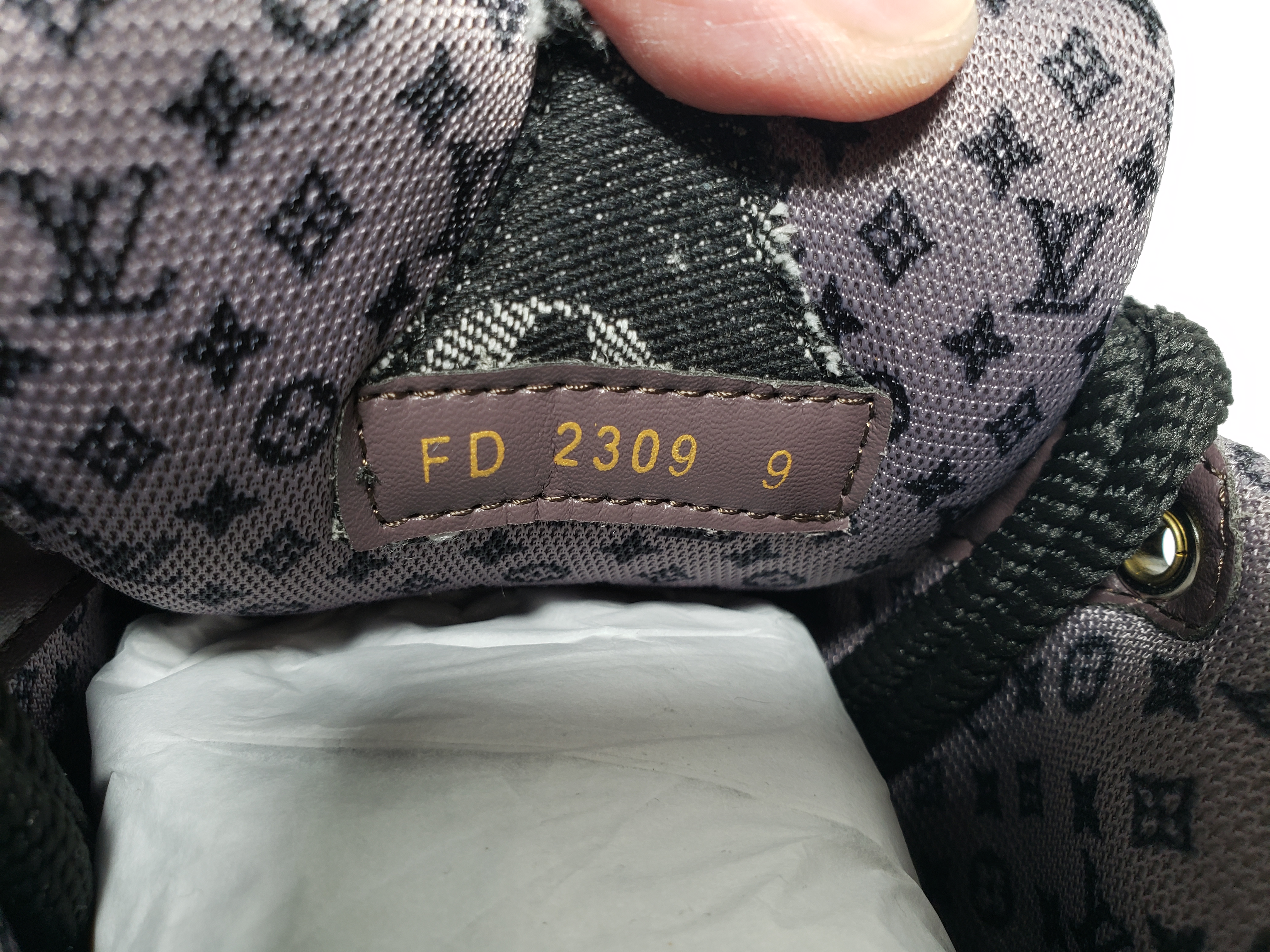 Louis Vuitton Skate Trainer Black Swarovski Monogran