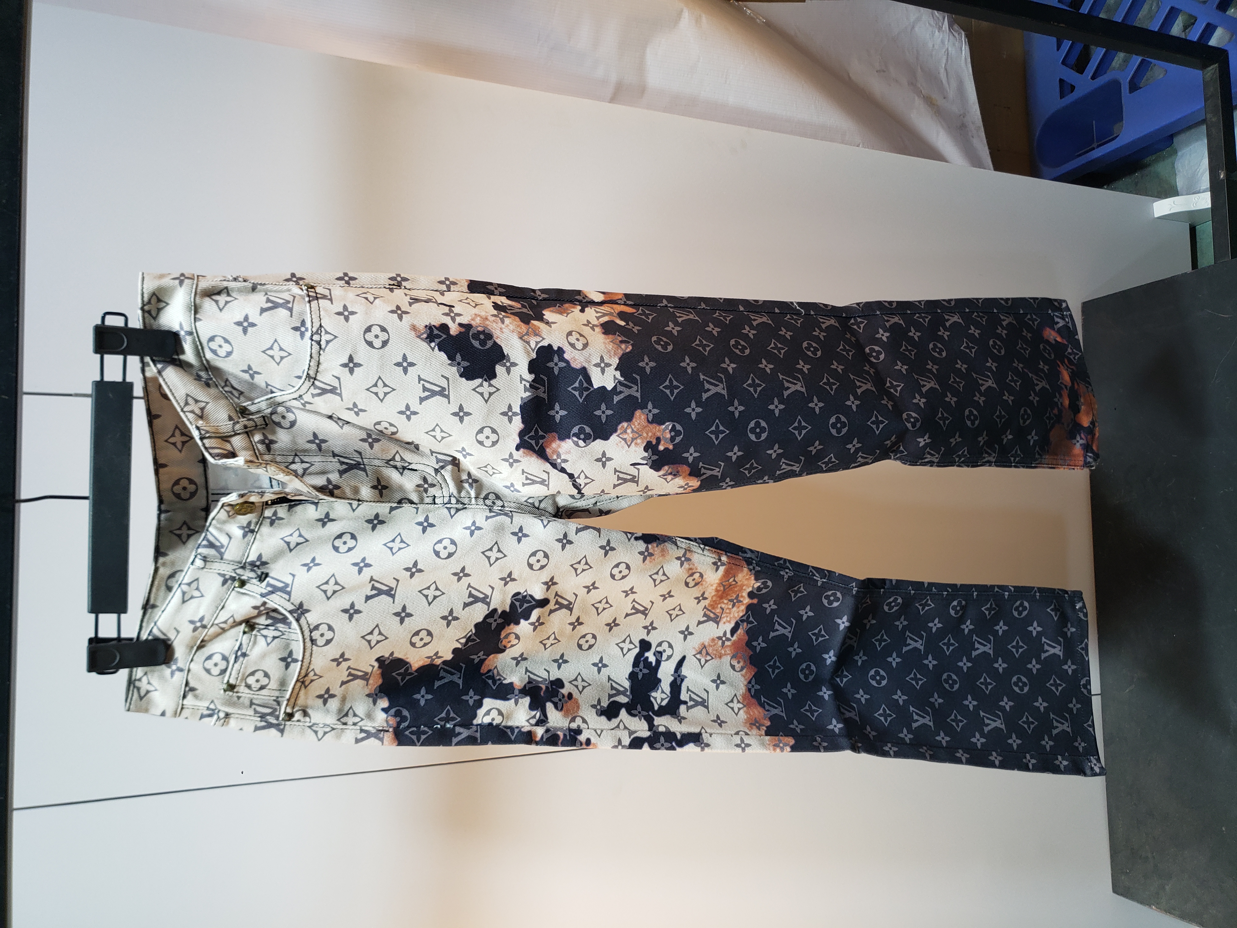 Louis Vuitton fire cloud mixed dye Jeans