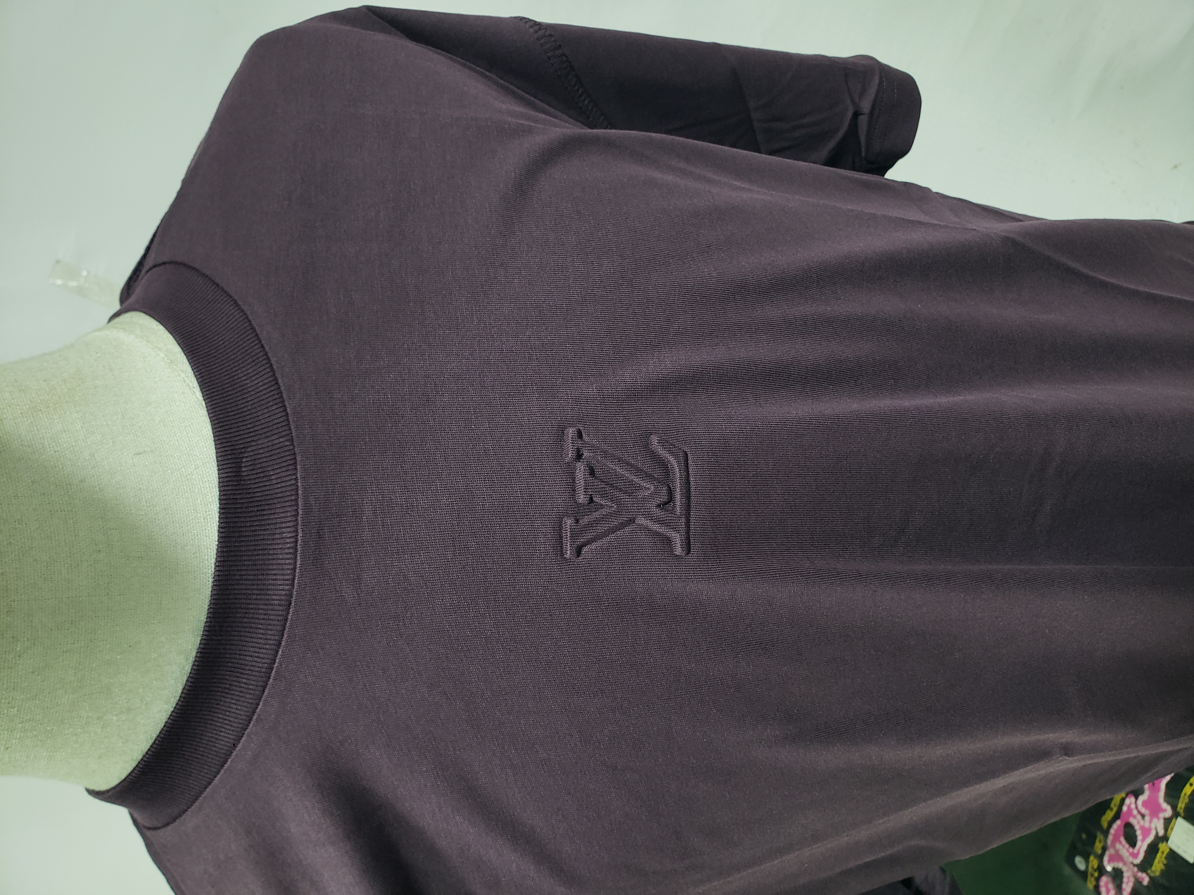 Louis Vuitton steel stamp embossed LOGO T-Shirts purple