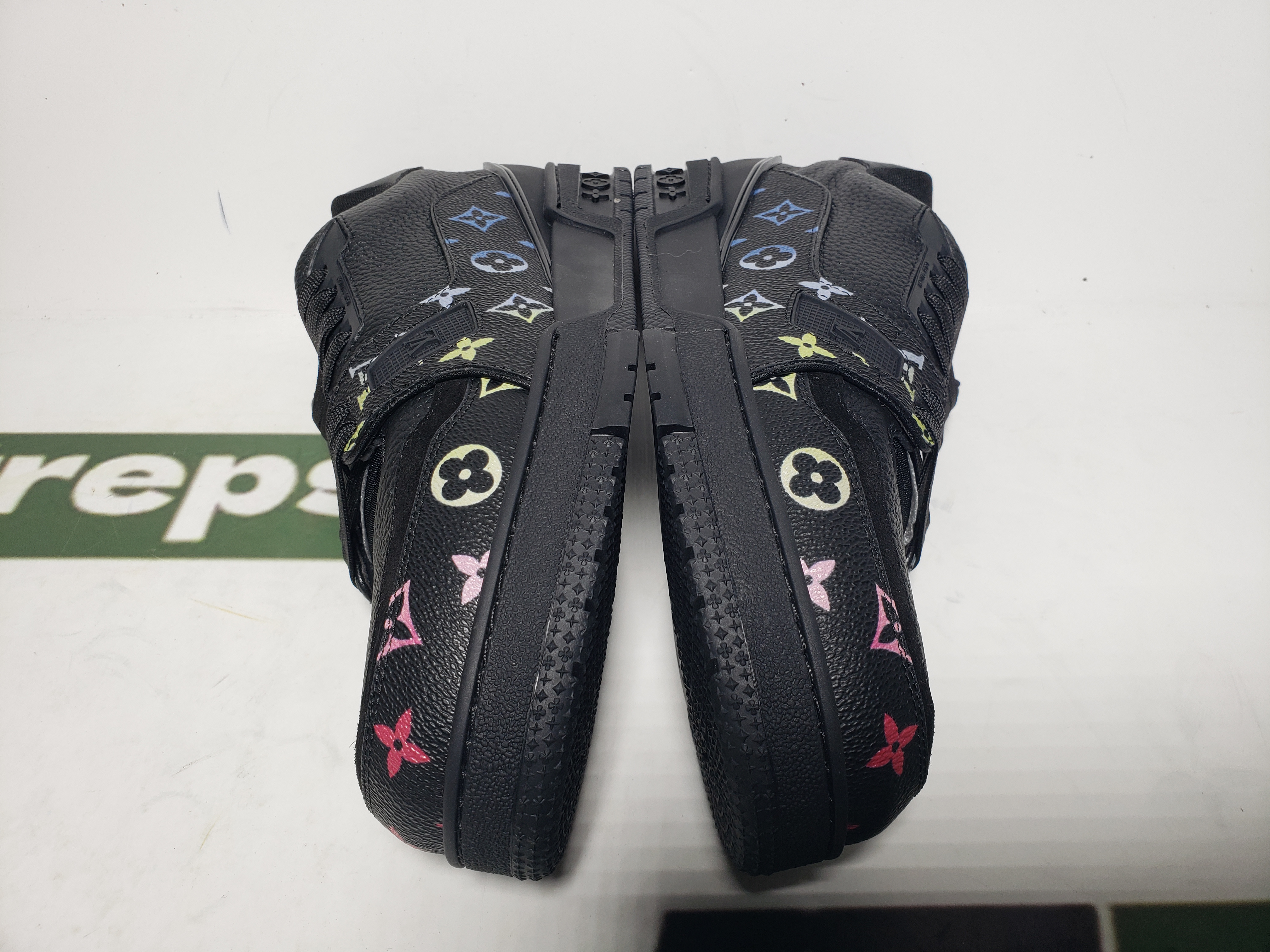 Louis Vuitton Lv Trainer Monogramm Black Multi