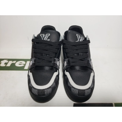 Replica Louis Vuitton Trainer Black White 02