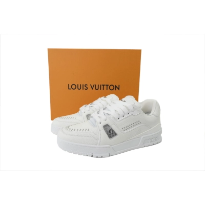 Replica Louis Vuitton Sneakers White With Rivets 02